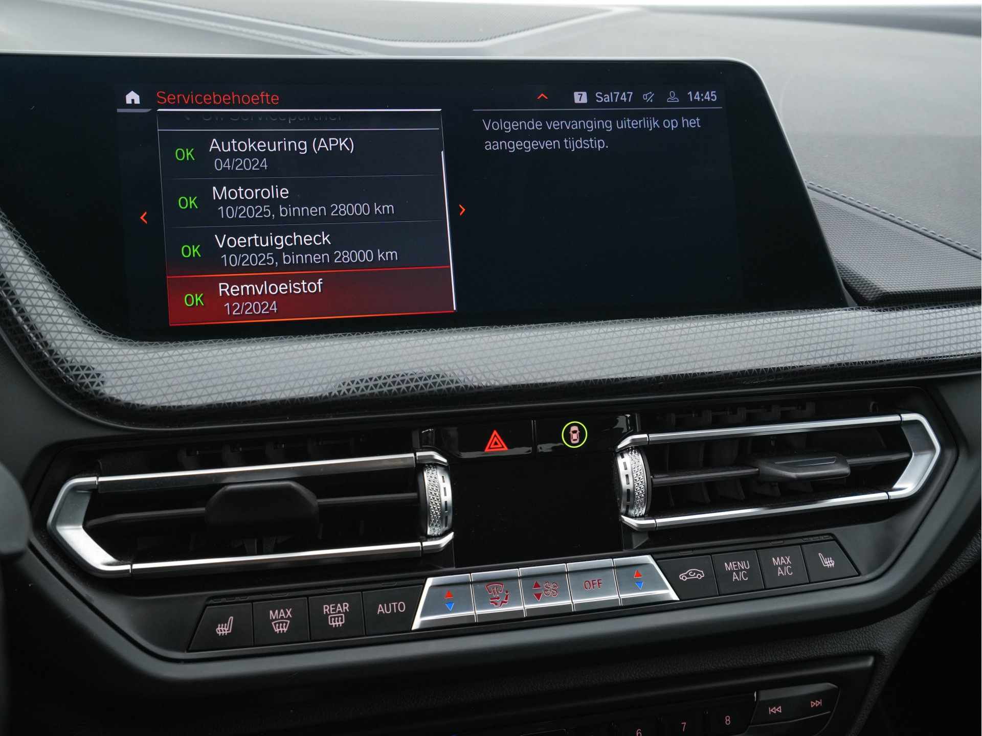 BMW 1-serie 118i High Executive Edition Sport-Line (INCL-BTW) *LEATHER | DIGI-COCKPIT | HARMAN/KARDON-AUDIO | FULL-LED | KEYLESS | NAVI-FULLMAP | DAB | CAMERA | ECC | CARPLAY | PDC | AMBIENT-LIGHT | CRUISE | SPORT-SEATS | 17"ALU*