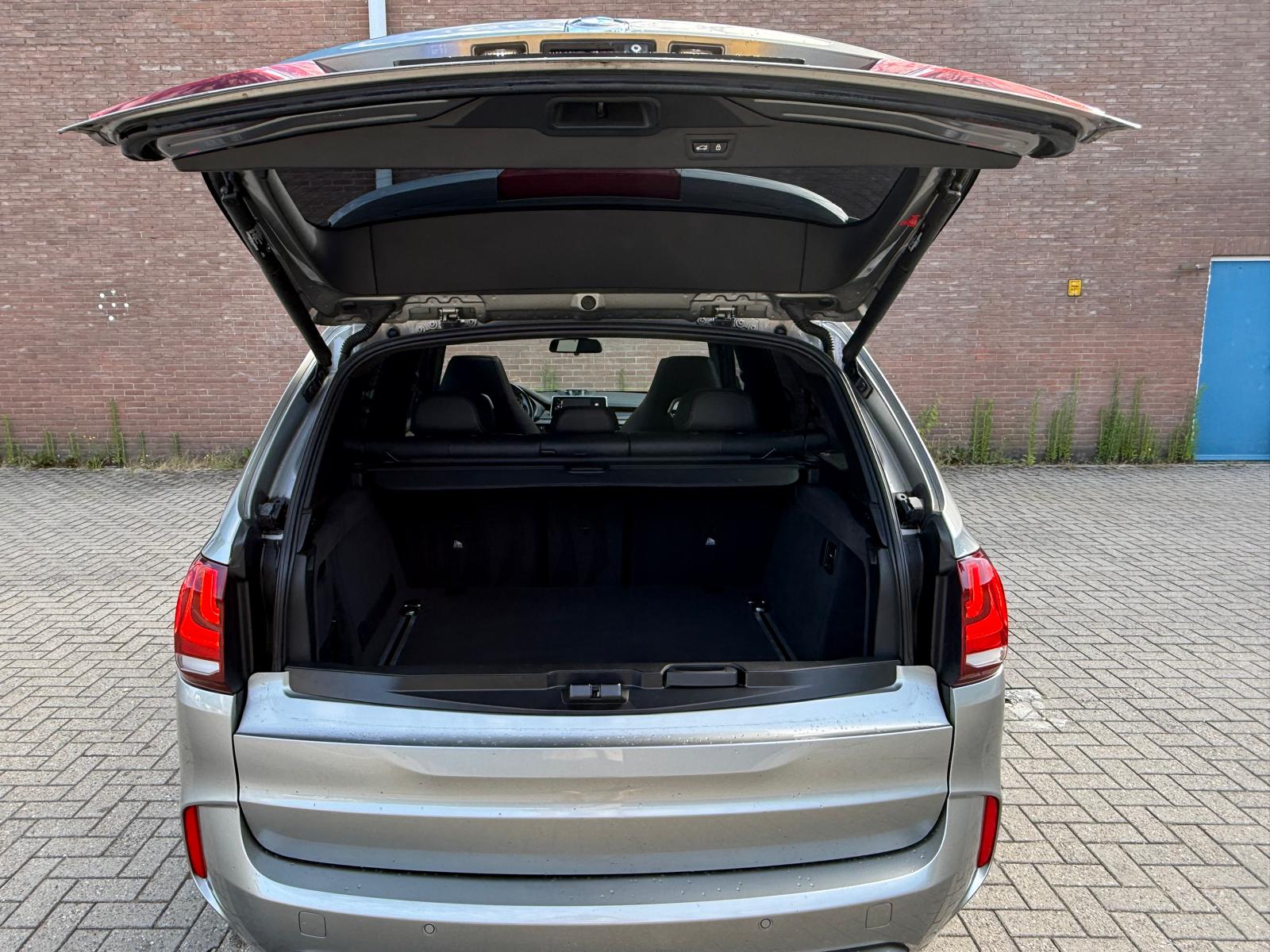 BMW X5 M | 2E EIGENAAR |3/6/12MND GARANTIE| PANO | LED | B&O | DAB | HEAD-UP | 360 CAMERA | TREKHAAK | BOMVOL |