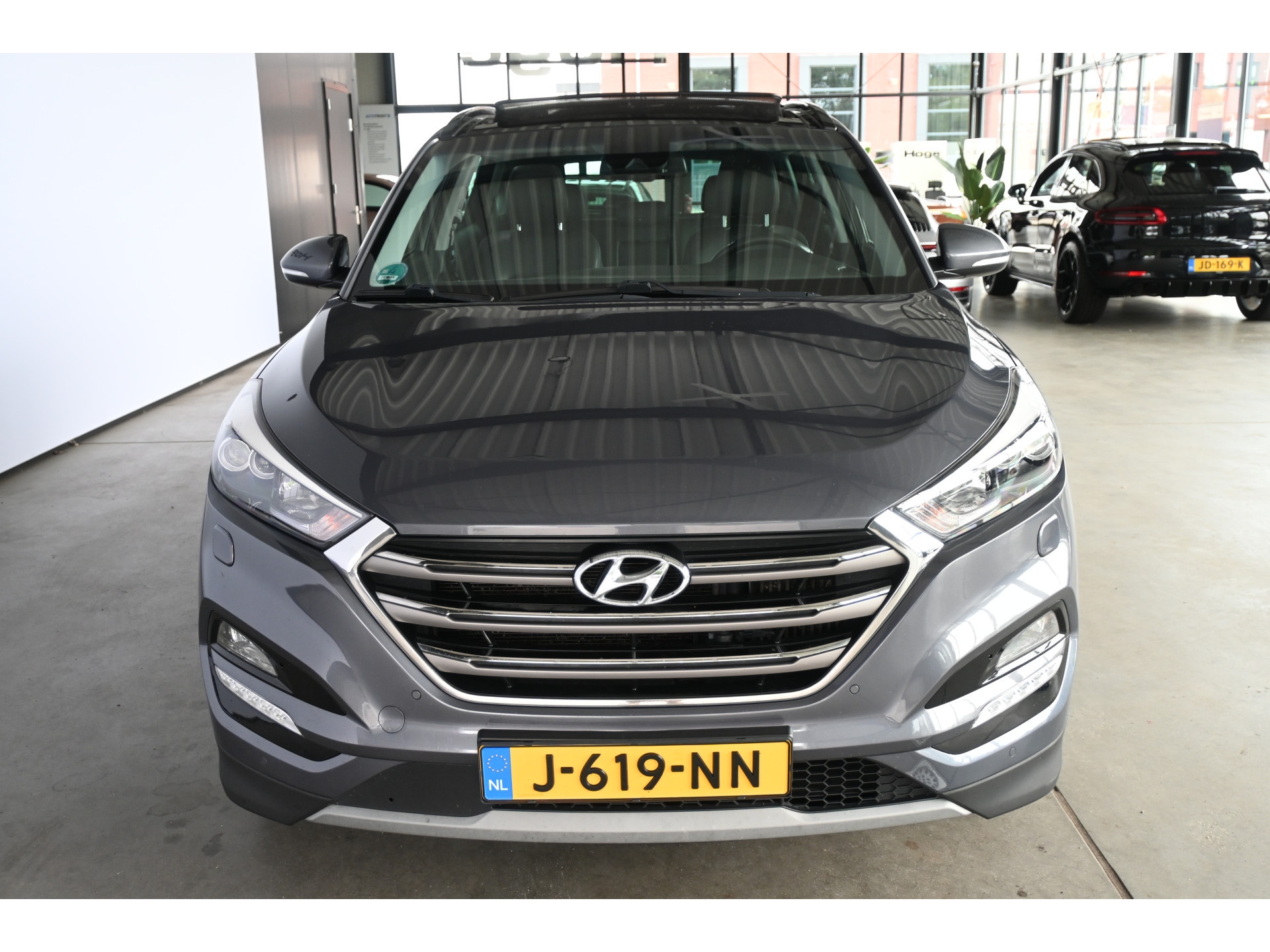 Hyundai Tucson 1.6 T-GDi Comfort 4WD Automaat Cruise Clima Trekhaak Panoramadak Stoelverwarming Goed Onderhouden! Inruil Mogelijk!