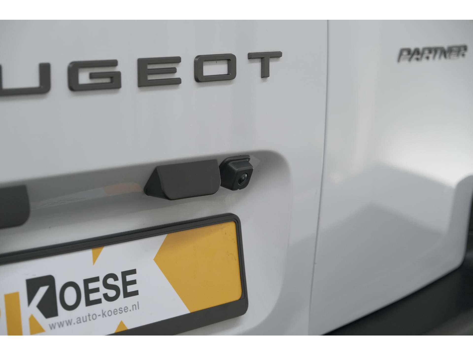 Peugeot Partner 1.5 BlueHDi 130 EAT8 S&S L1 | Trekhaak | Laadruimte-Pakket | Camera | Dodehoekdetectie