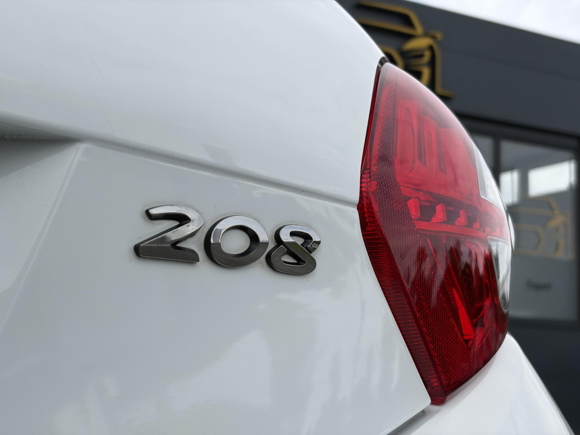 Peugeot 208 1.2 VTi Urban Soul ✓1e Eigenaar✓Trekhaak✓Navi✓Airco✓Cruise✓Pdc✓Lm velgen✓5 Deurs✓Zeer Zuinig✓N.A.P✓Apk tot 03-2027