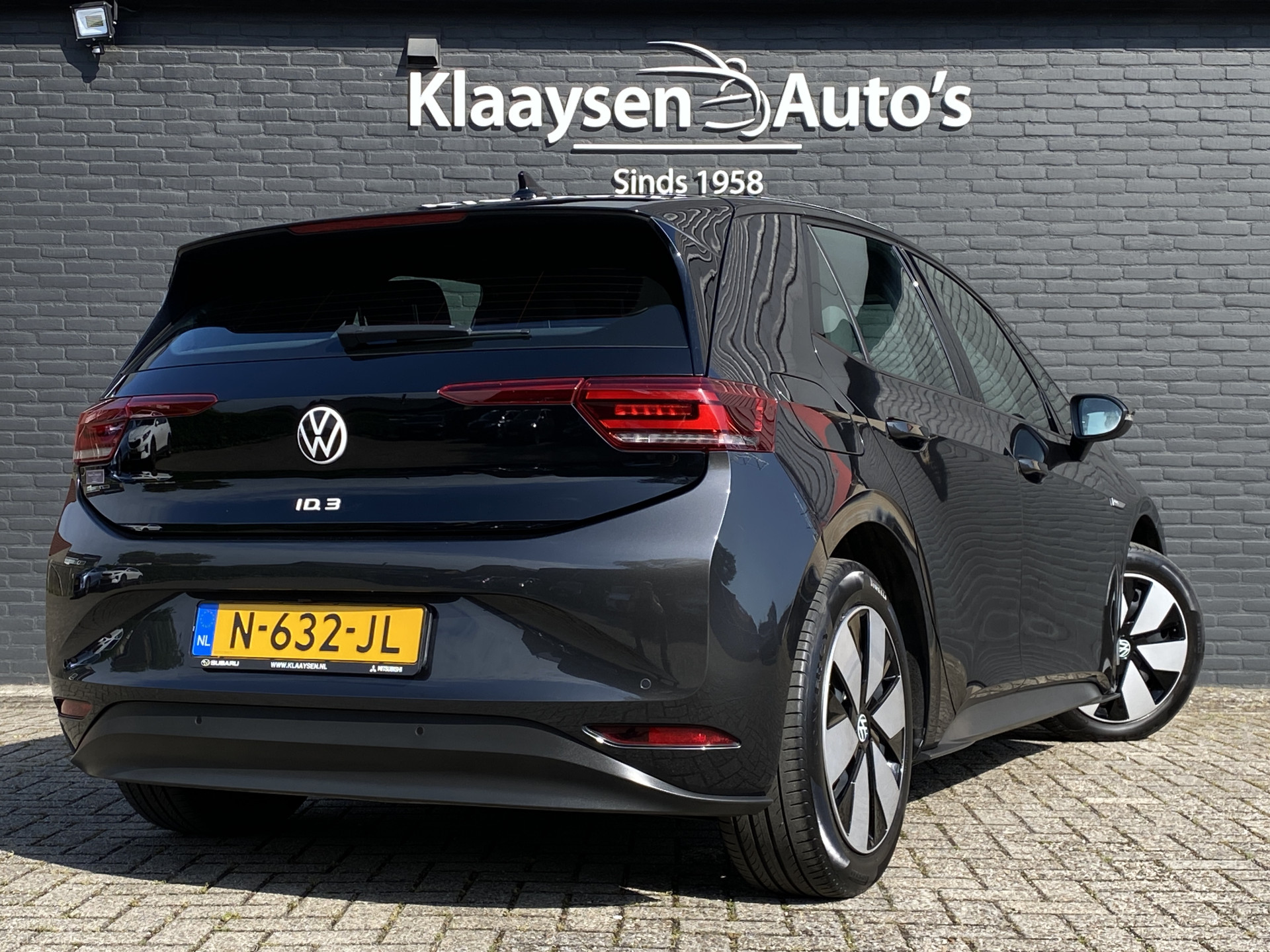 Volkswagen ID.3 Pure 45 kWh 150 pk | dealer onderhouden | navigatie | adapt. cruise | parkeersensoren | apple carplay