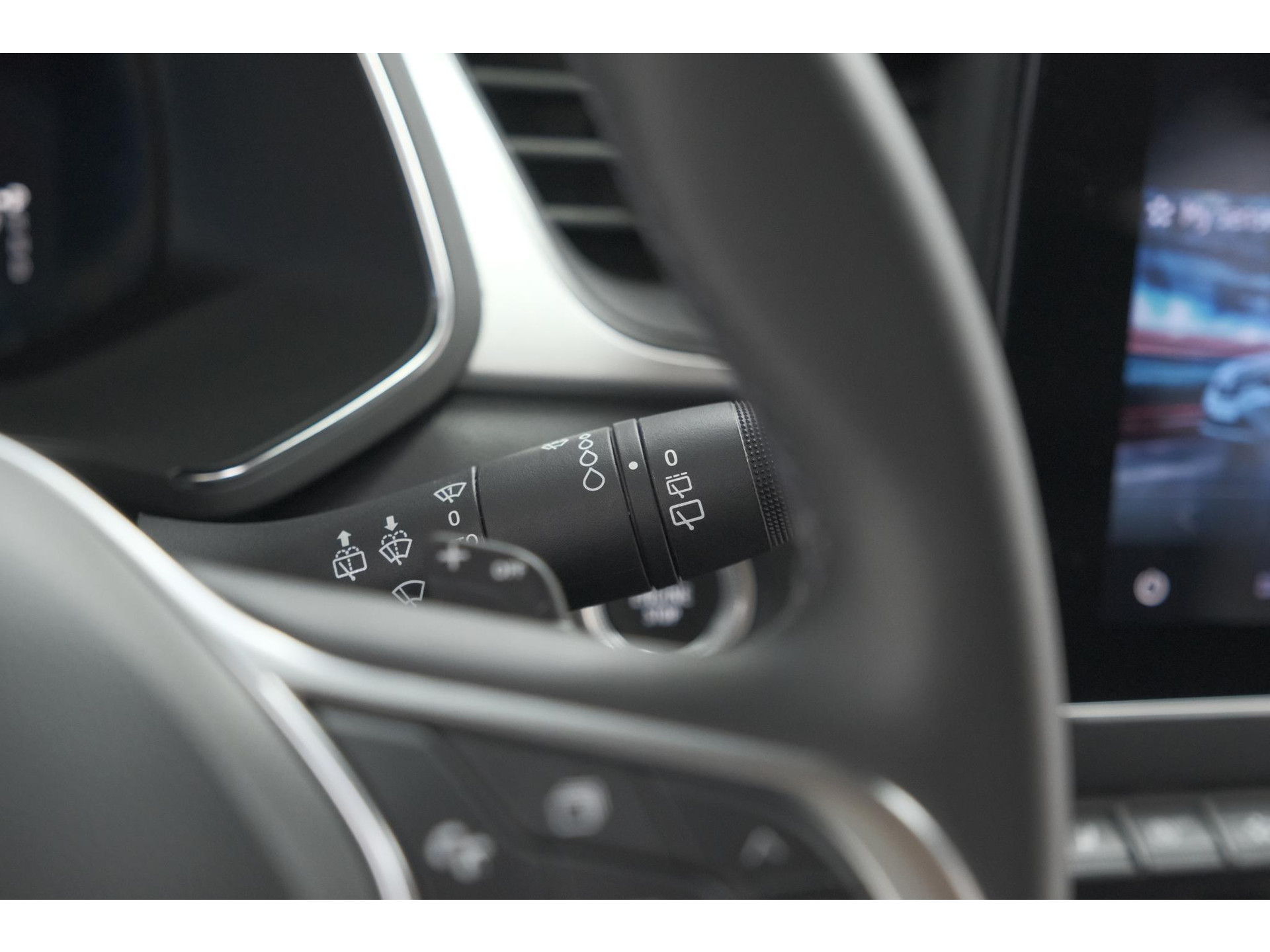 Renault Captur TCe 140 EDC Techno | Camera | 9.3 Inch Groot Scherm | Stoelverwarming | Apple Carplay