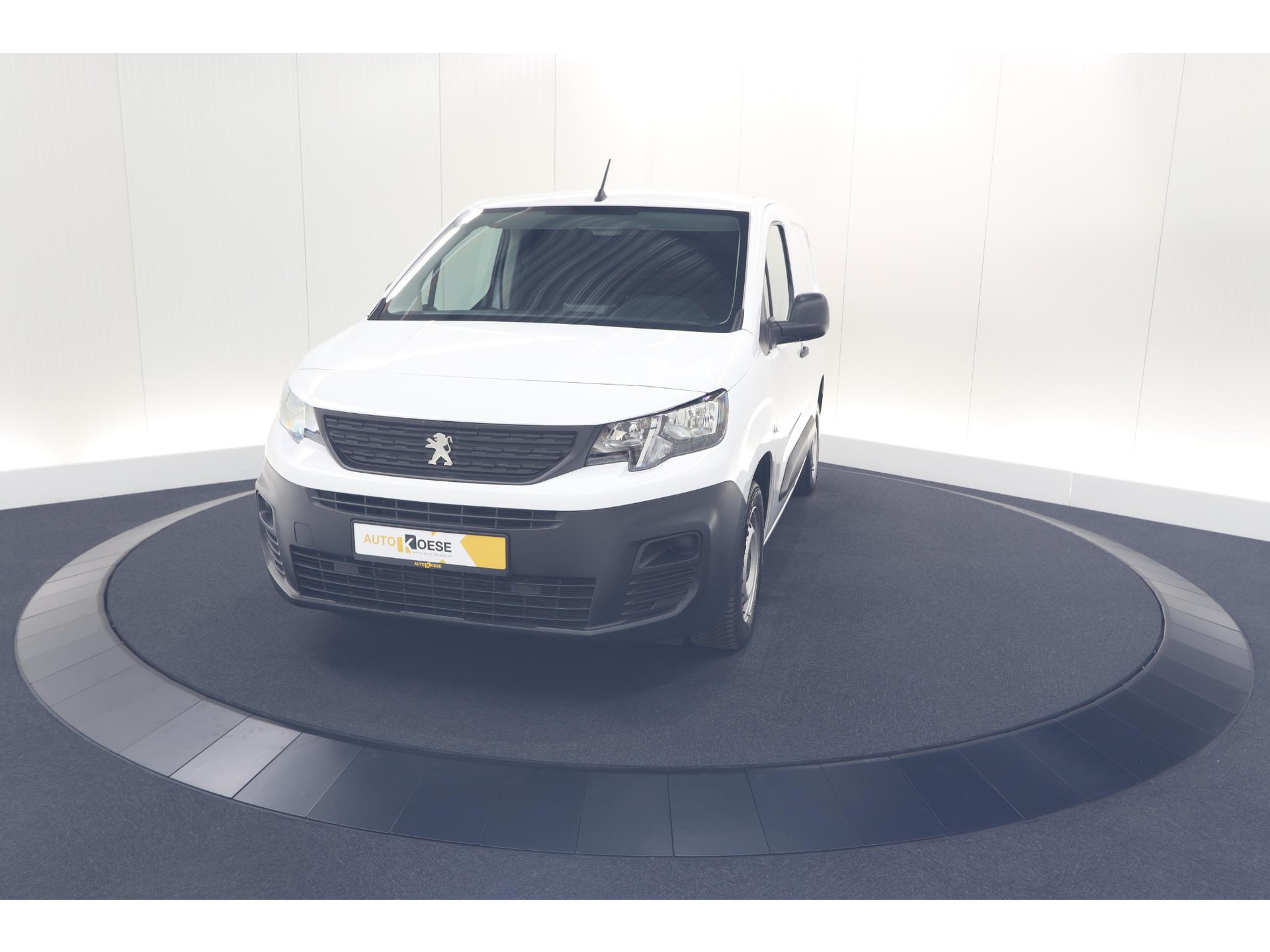 Peugeot Partner 1.5 BlueHDi 100 S&S L1 | Trekhaak | Laadruimte Pakket | Allseason Banden | Cruise Control