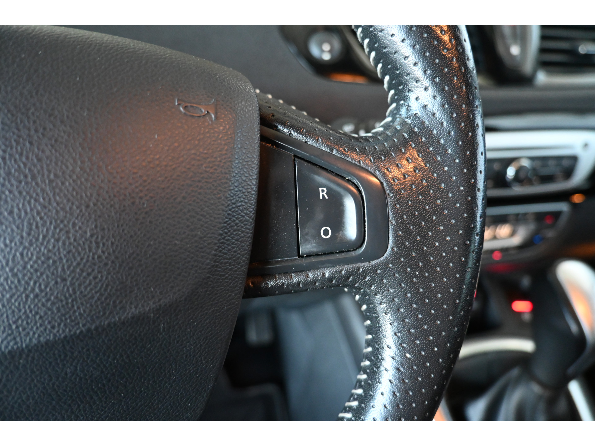 Renault Grand Scenic 1.5 dCi Bose Automaat Clima Navigatie Cruise Control Rijlaarprijs! Inruil Mogelijk!