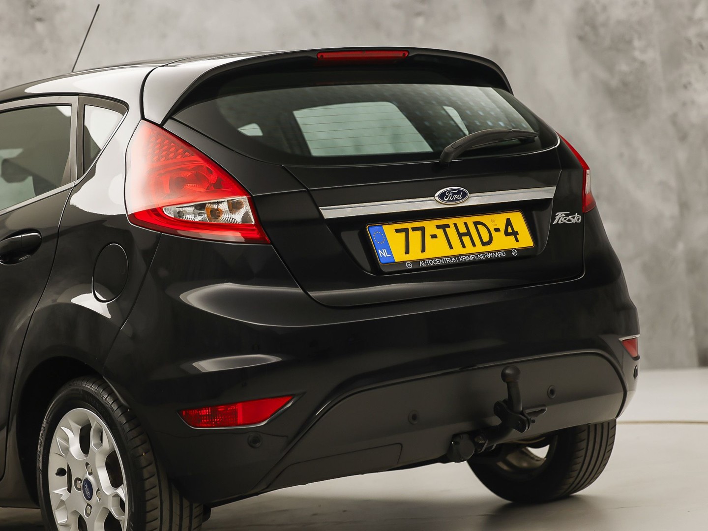 Ford Fiesta 1.25 Titanium (5 DEURS, CLIMATE, CRUISE, SPORTSTOELEN, PARKEERSENSOREN, TREKHAAK, LM VELGEN, ELEK PAKKET, NIEUWSTAAT)