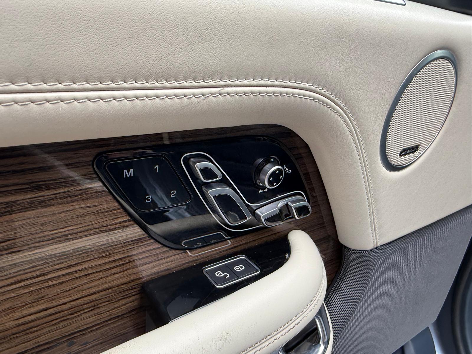 Land Rover Range Rover 3.0 TDV6 Autobiography | 3/6/12MND GARANTIE | PANO | SFEER | CARPLAY | NAVI | STOELMASSAGE | ACC | TREKHAAK |