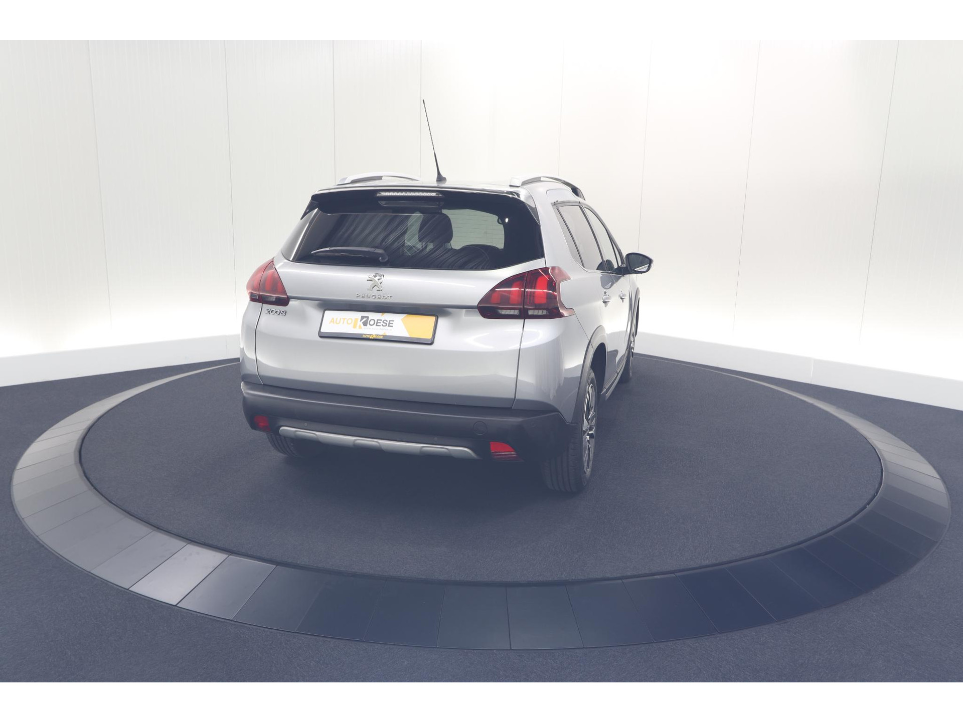 Peugeot 2008 PureTech 110 Allure | Panoramadak | Apple Carplay | Navigatie | Parkeersensoren