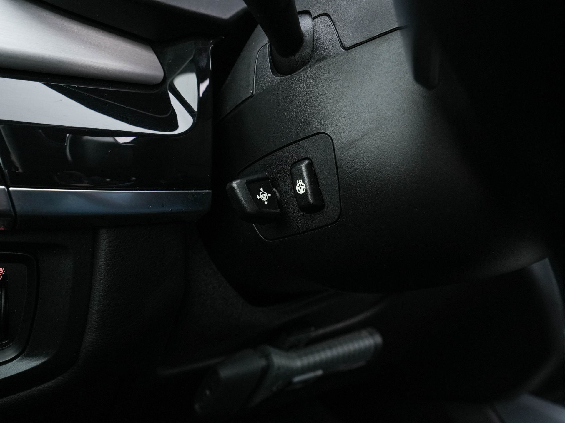 BMW X5 xDrive30d High Executive M-Sportpack Aut. *PANO | LUXURY-LEATHER | FULL-LED | HARMAN/KARDON-SURROUND | HEAD-UP | MEMORY-PACK | DIGI-COCKPIT | KEYLESS | CAMERA | NAVI-FULLMAP | AMBIENT-LIGHT | HEATED-COMFORT-SEATS | SHIFT-PADDLES