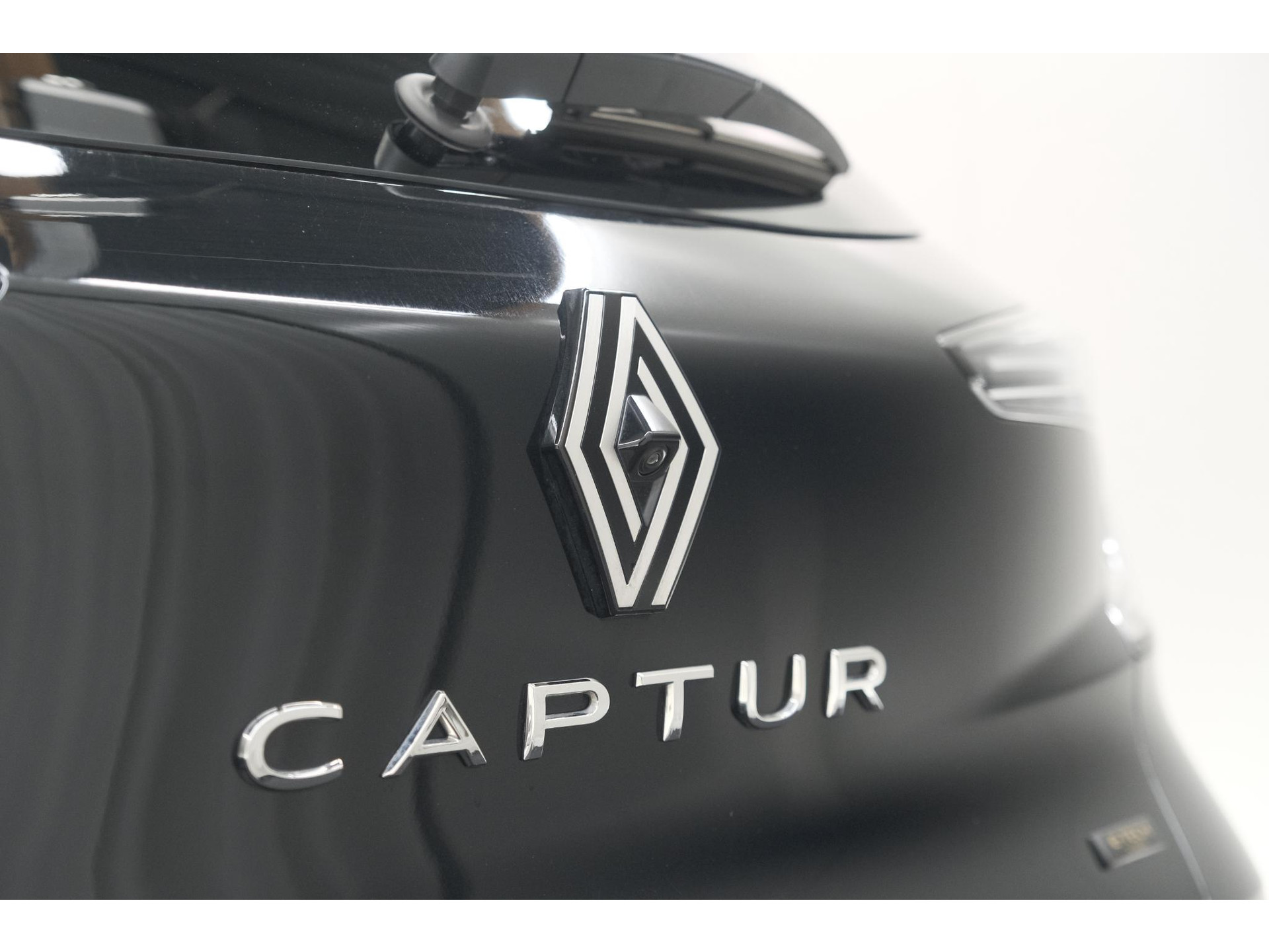 Renault Captur 1.8 E-Tech full hybrid 160 techno | Camera | Adaptieve Cruise Control | Navigatie