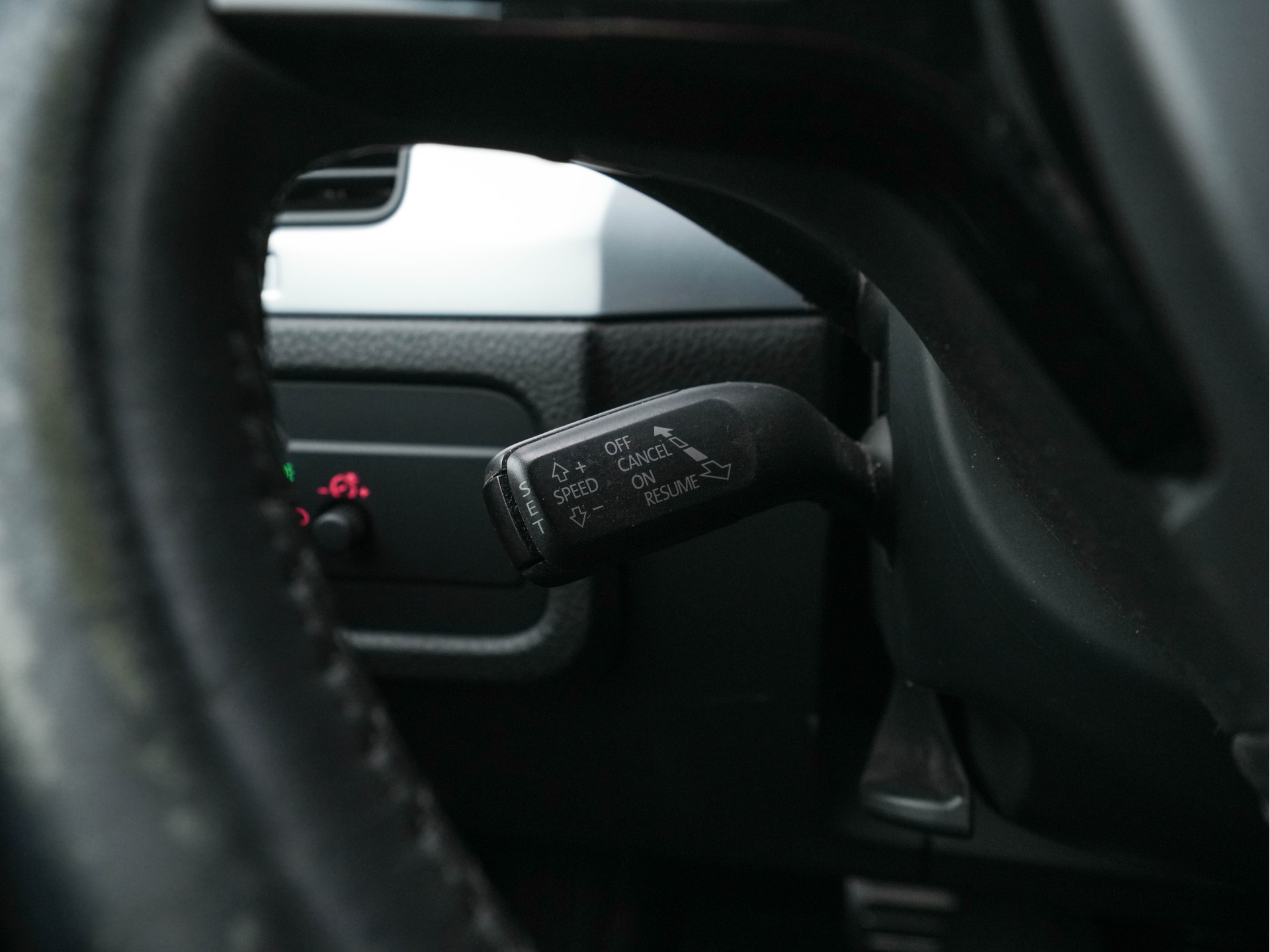 Volkswagen Touareg 3.0 TDI R-line-Sportpack AWD Aut. *FULL-LEATHER | BI-XENON | MEMORY-PACK | DYNAUDIO | AIR-SUSPENSION | NAVI-FULLMAP | COMFORT-SEATS  | ECC | HEATED-SEATS | PDC | CRUISE | TOWBAR | 21''ALU*