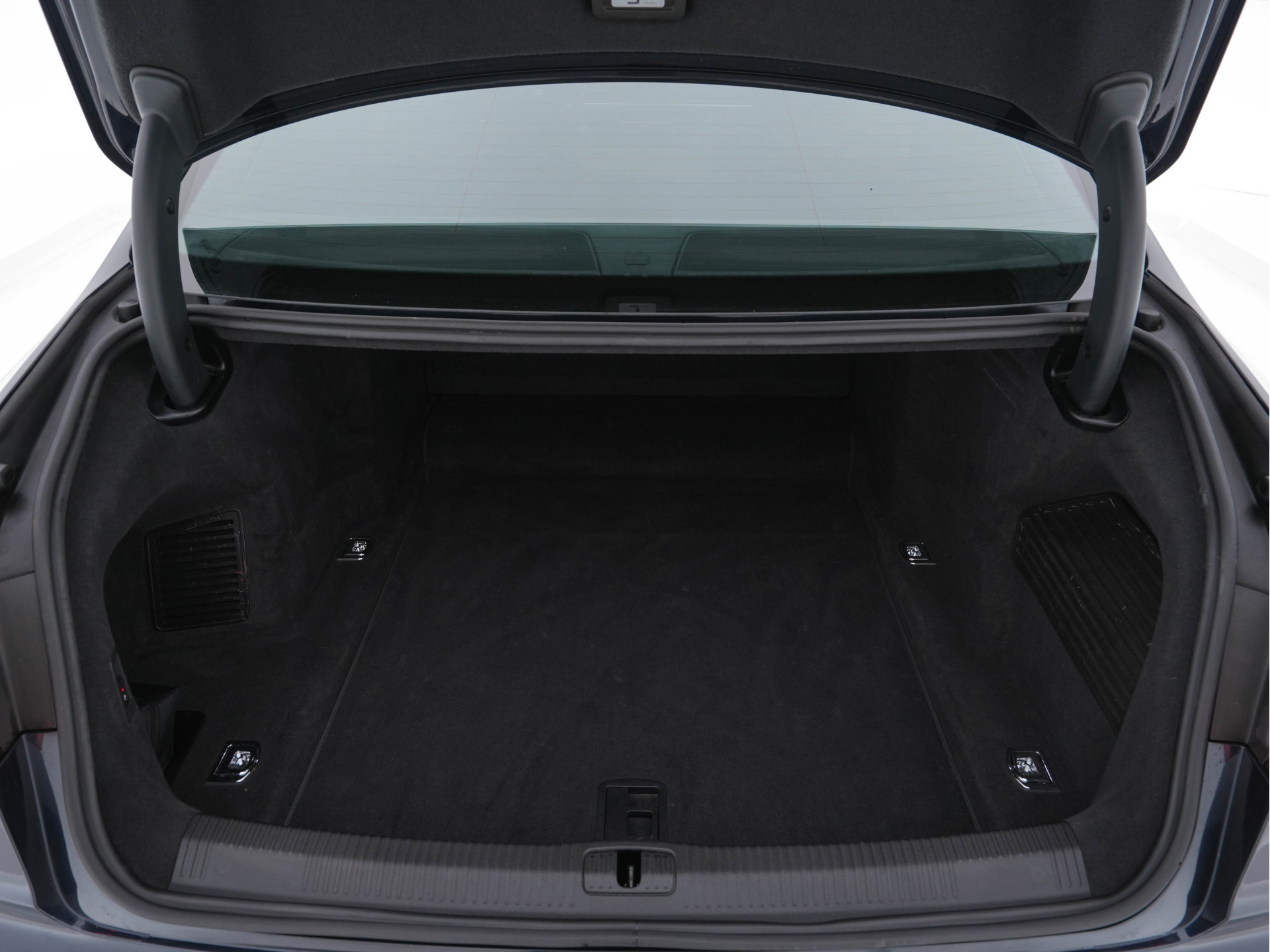 Audi A8 50 TDI Quattro Aut. * MATRIX-LED | UNICUM-LEATHER | DIGI-COCKPIT | BANG&OLUFSEN-SURROUND | SOFT-CLOSE | KEYLESS | MEMORY-SEATS | ADAPTIVE-CRUISE | DAB | CAMERA | ECC | PDC | AIR-SUSPENSION | AMBIENT-LIGHT