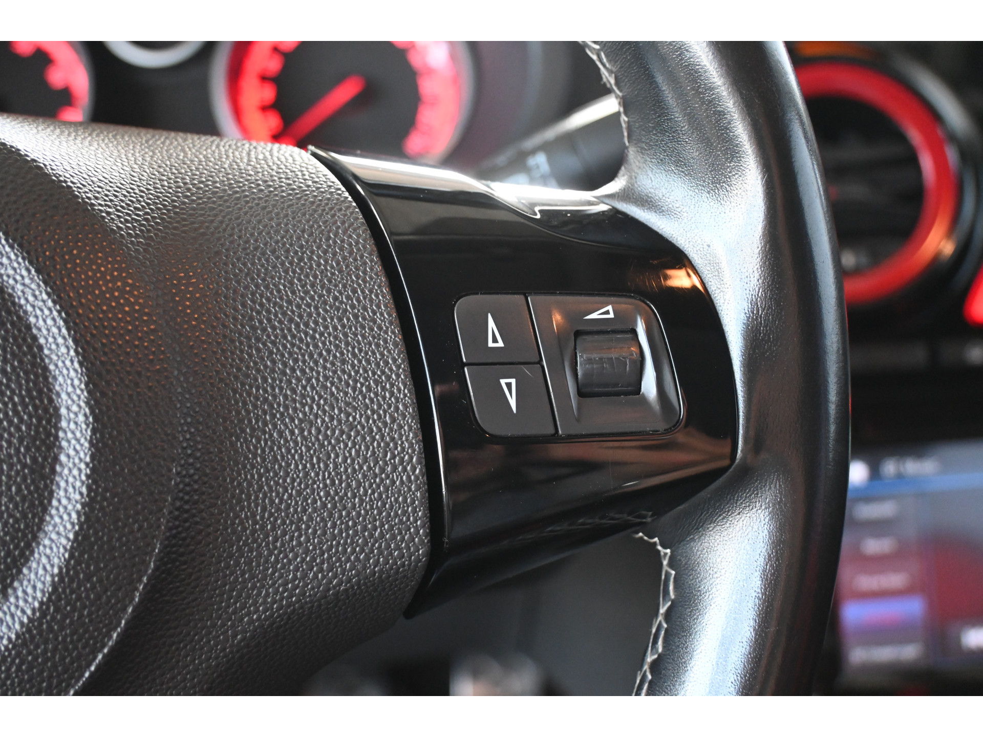Opel Corsa 1.6-16V GSI 150 PK! Cruise control Lichtmetaal Navigatie Xenon Elektrisch Pakket Inruil Mogelijk!