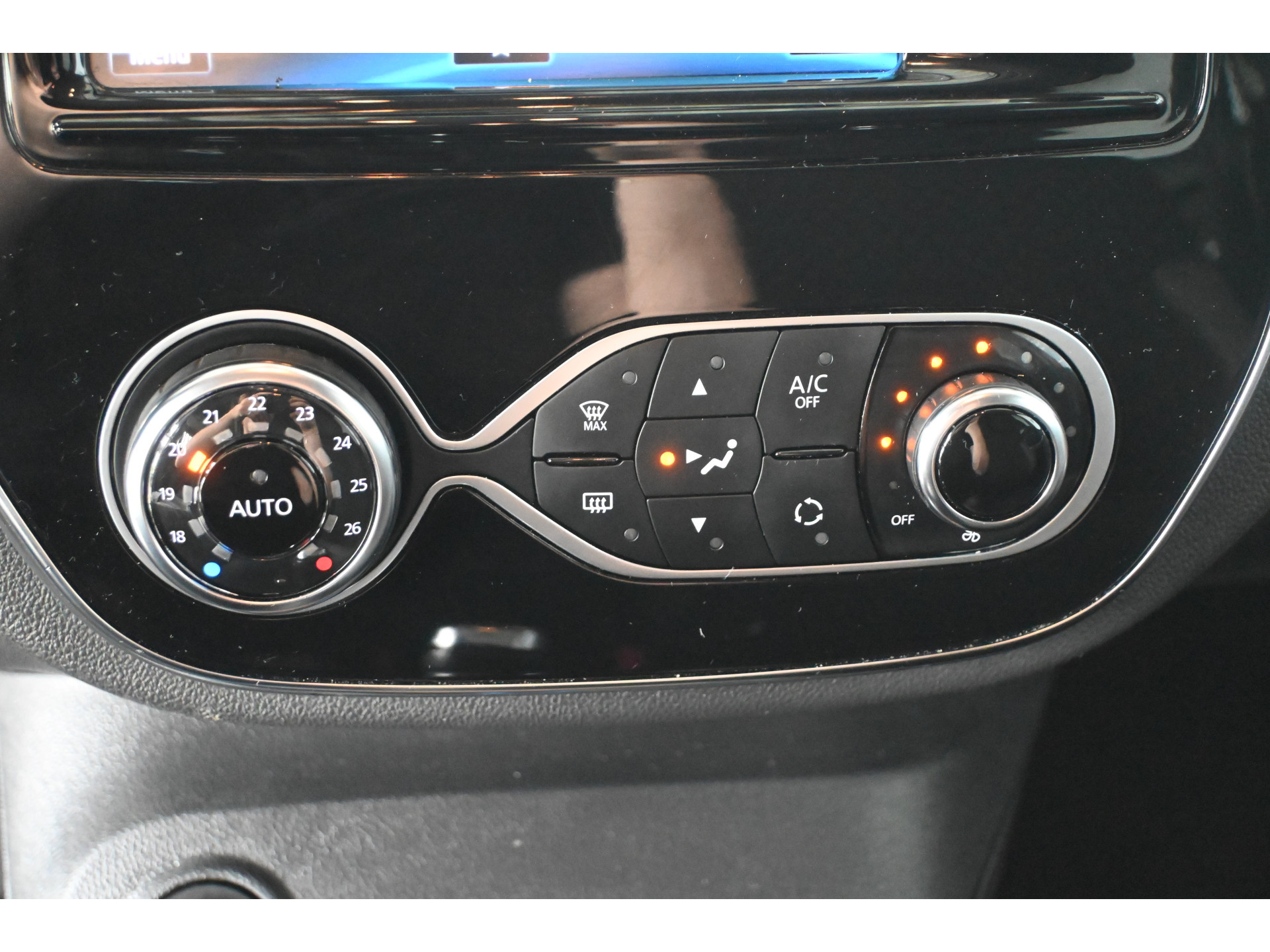 Renault Captur 0.9 TCe Intens Easy Life Nap! Clima Cruise Led Navigatie Lichtmetaal 1e Eigenaar! 100% Onderhouden! Inruil Mogelijk!
