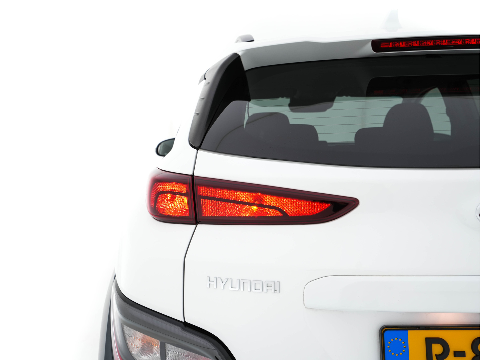 Hyundai Kona 1.6 GDI HEV Fashion (INCL-BTW) Aut. *NAVI-FULLMAP | DIGI-COCKPIT | FULL-LED | KEYLESS | CAMERA | HEAD-UP | SHIFT-PADDLES | DAB | COMFORT-SEATS | PRIVACY-GLASS | TOWBAR | 16 "ALU*