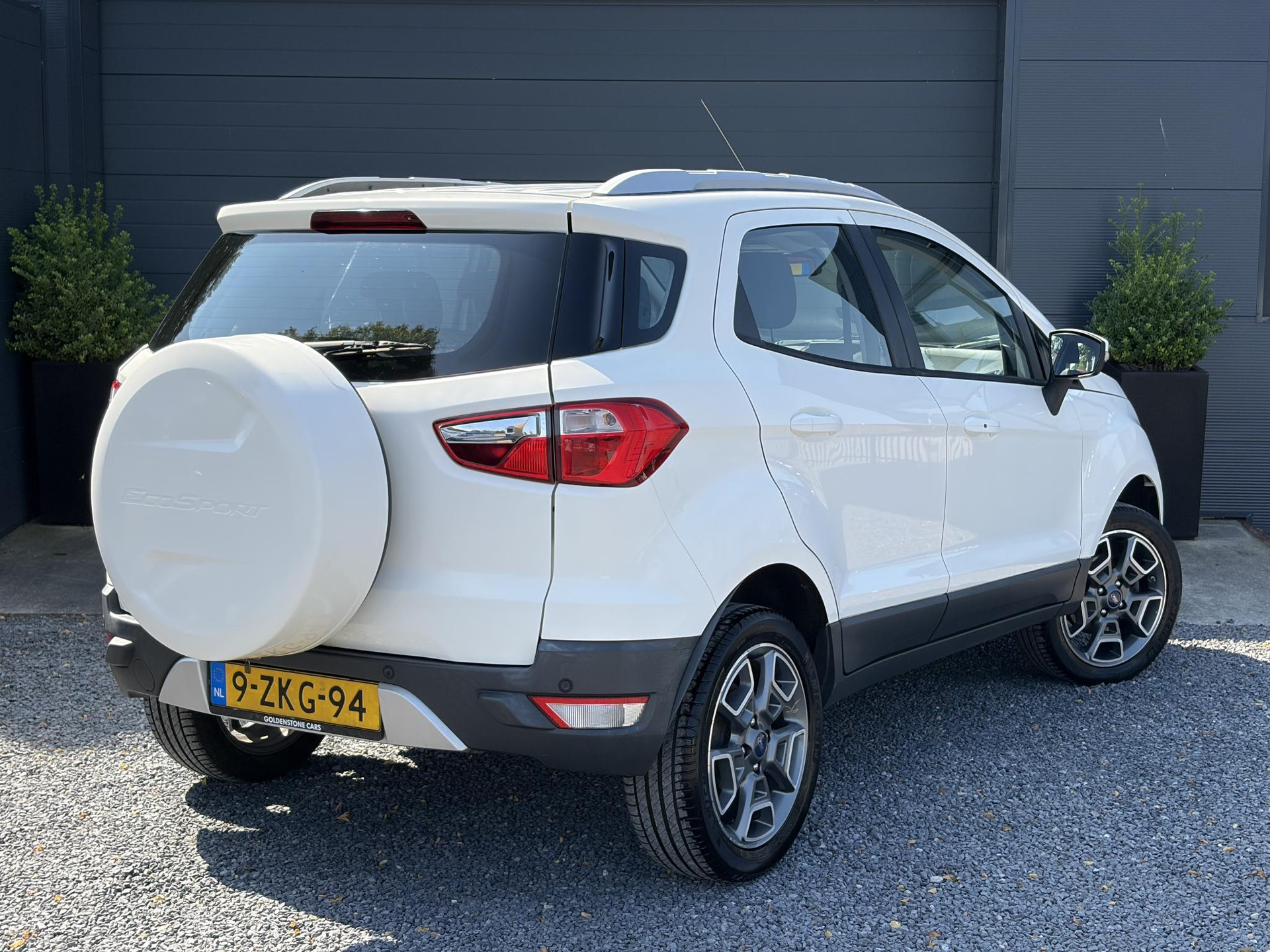 Ford EcoSport 1.0 EcoBoost Titanium Clima,Cruise,Pdc,Lm velgen,125pk,Bluetooth,N.A.P,Apk tot 09-2027