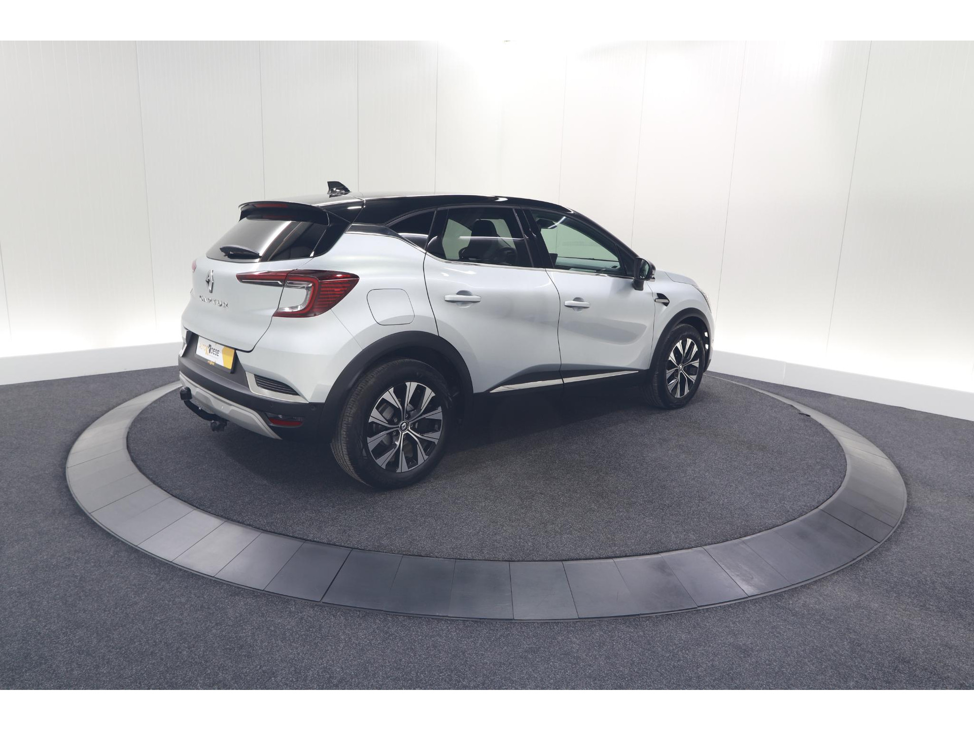 Renault Captur Mild Hybrid 140 EDC Techno | Trekhaak | 360 Camera | 9.3 Inch Grootscherm | Apple Carplay | Parkeersensoren