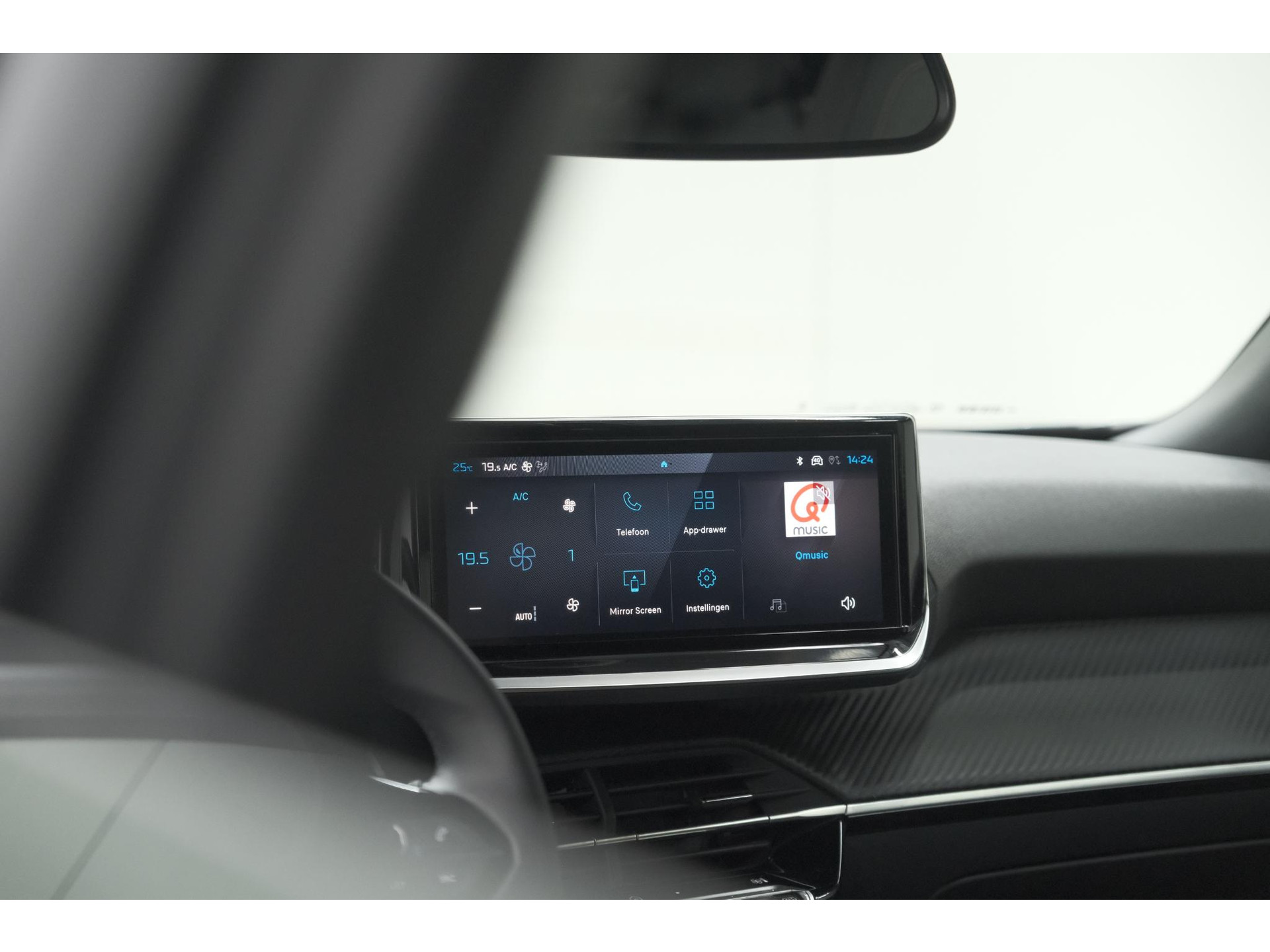 Peugeot 2008 1.2 Hybrid 145 Allure | Apple Carplay | Climate Control | Parkeersensoren Voor + Achter