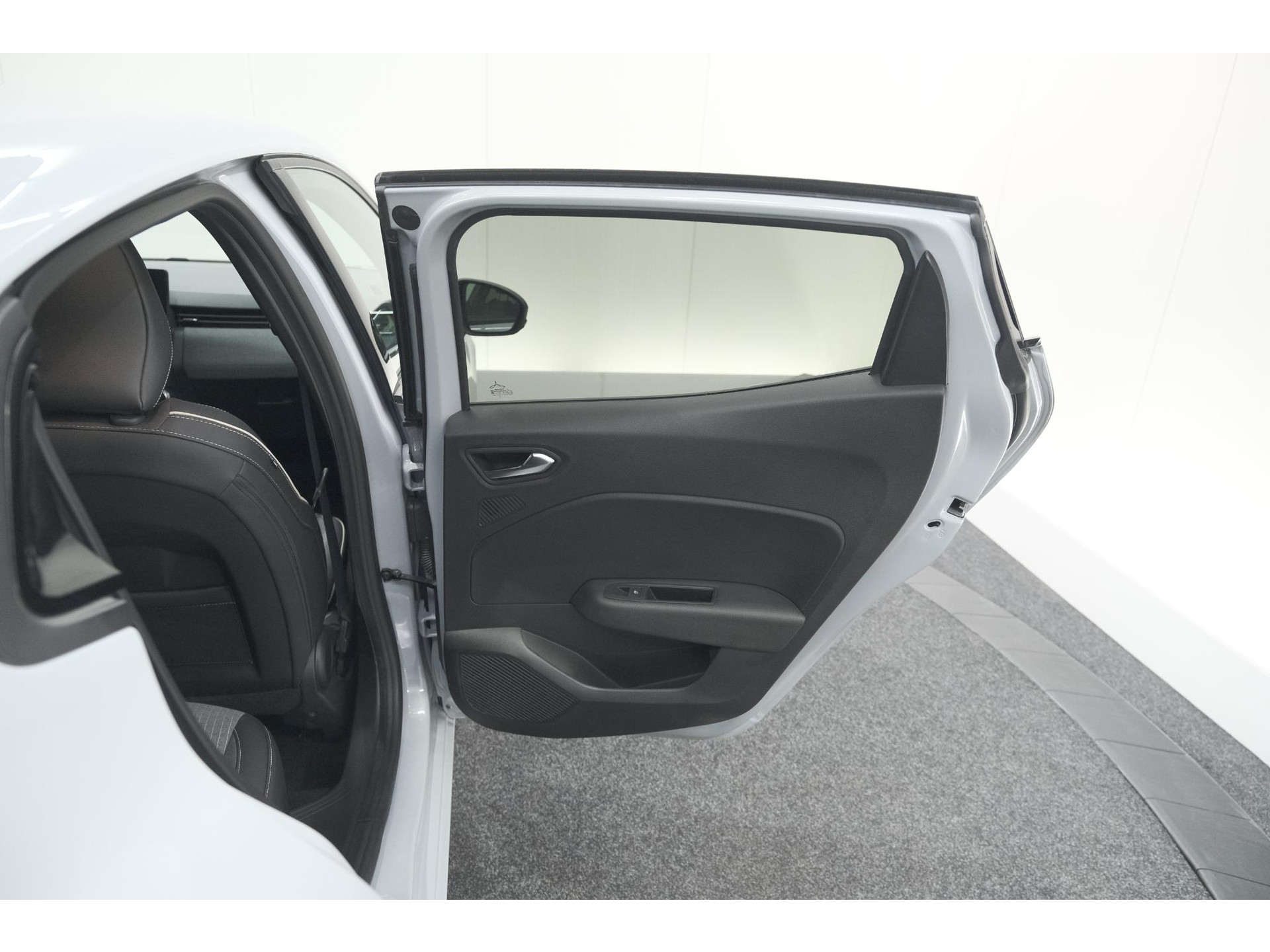 Renault Clio TCe 90 GPF techno | 360 Camera | Adaptieve Cruise Control | 9.3 Inch Groot Scherm