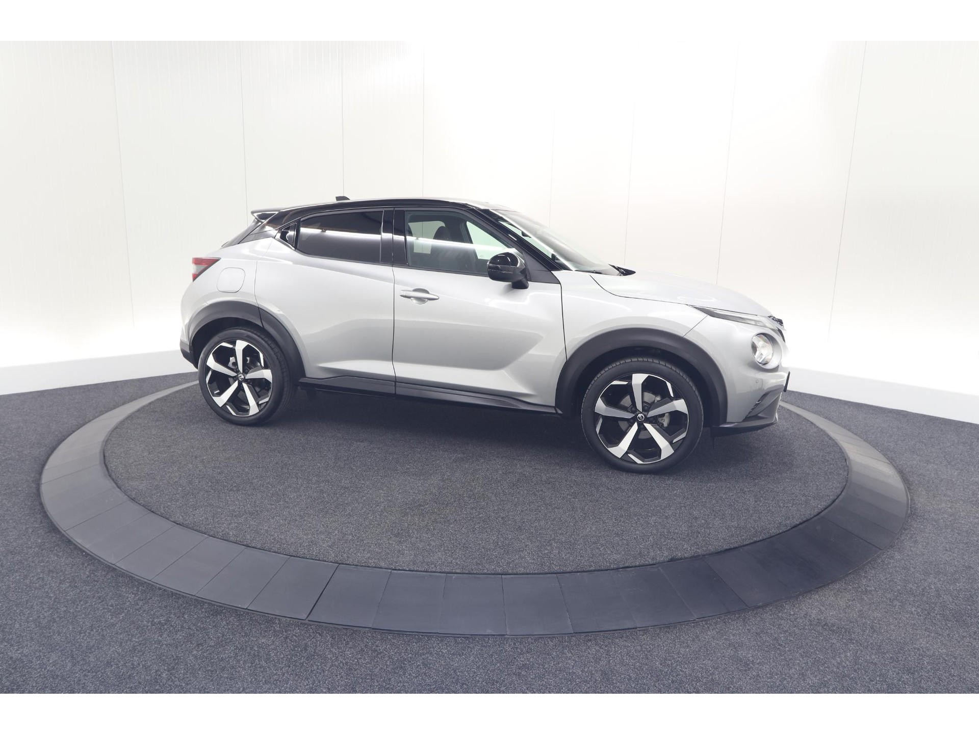 Nissan Juke 1.0 DIG-T Premiere Edition | Trekhaak | Camera | Apple Carplay | Parkeersensoren