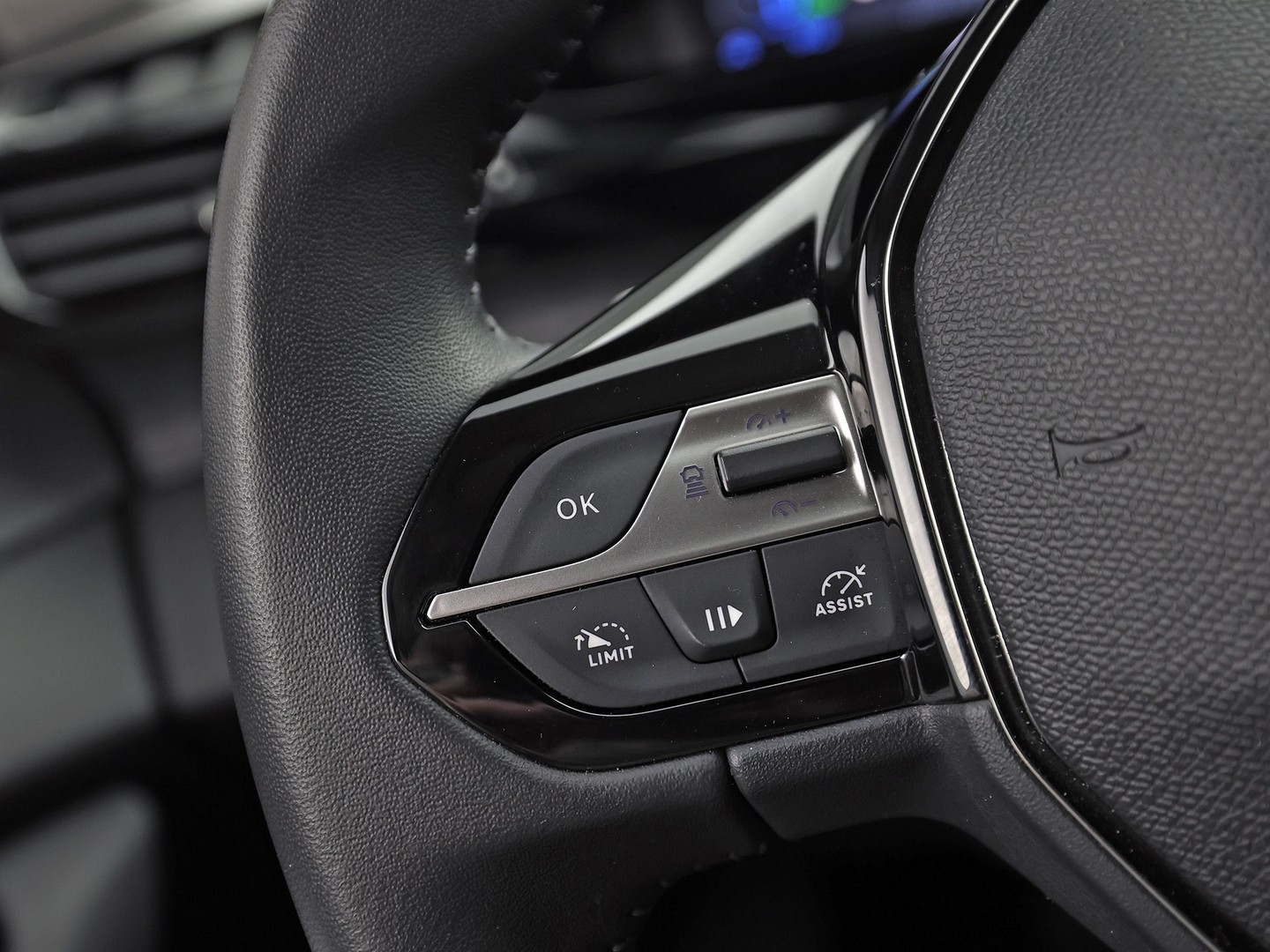 Peugeot 308 SW 1.6 Plug-in Hybrid 180 Allure 180Pk Automaat (APPLE CARPLAY, GROOT NAVI, 360 CAMERA, LEDER, SPORTSTOELEN, GETINT GLAS, ADAPTIVE CRUISE, KEYLESS, NIEUWSTAAT)