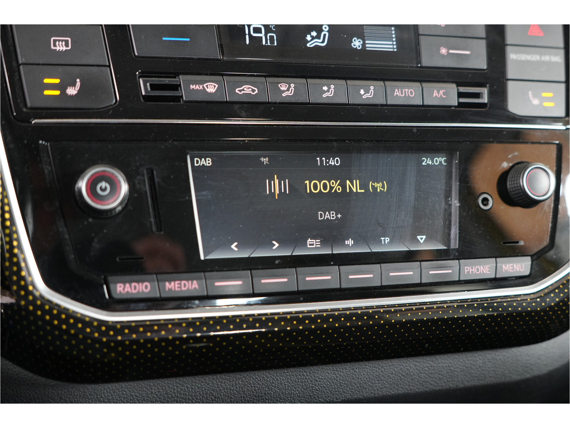 Volkswagen Up! 1.0 EcoFuel move up! | 5 drs. | Aardgas | Cruise | Stl. verw. | PDC | Climate | Lichtautomaat |