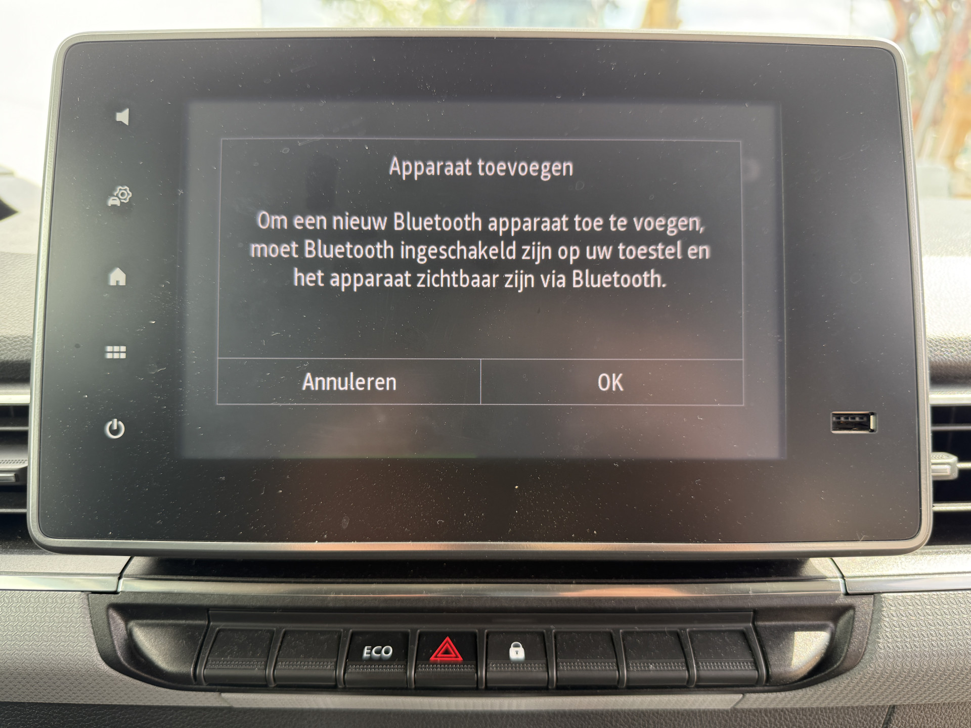Renault Kangoo E-Tech 45kWh 122PK L1 Elektrisch 300km WLTP 98.5% (SOH) Climate Control Cruise Control LED Parkeersensoren Achter