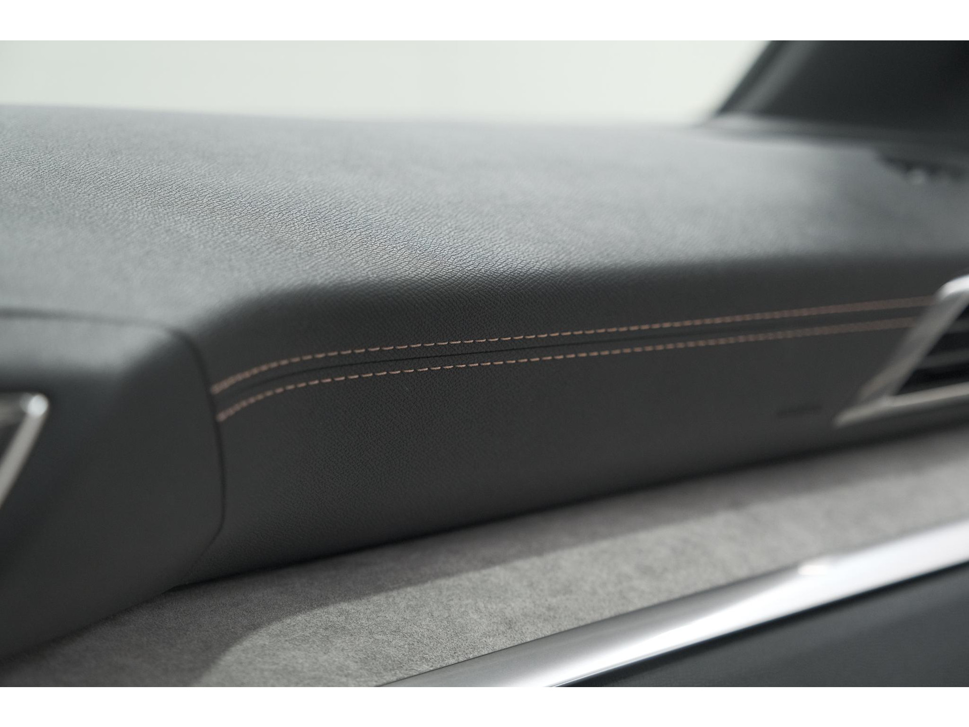 Peugeot 3008 1.2 Hybrid 136 GT | 360 Camera | Adaptieve Cruise Control | Elektronische Kofferklep | Navigatie