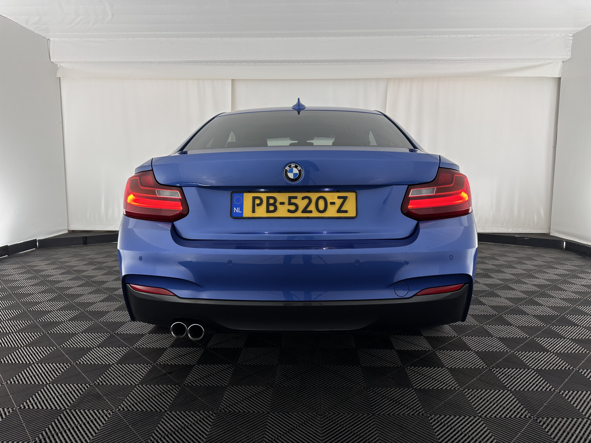 BMW 2-serie Coupé 220d xDrive M-Sportpack Executive Aut. *XENON | ALCANTARA | HEATED-SPORTSEATS | HARMAN/KARDON | KEYLESS | NAVI-FULLMAP | PRIVACYGLASS | SHIFTPADDLES | ECC | PDC | CRUISE | 18''ALU*