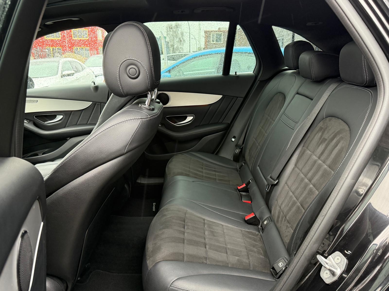 Mercedes-Benz GLC-klasse 220 d 4MATIC Premium Plus | 3/6/12MND GARANTIE | LED | CARPLAY | PANODAK | CRUISE | NAVI | TREKHAAK |