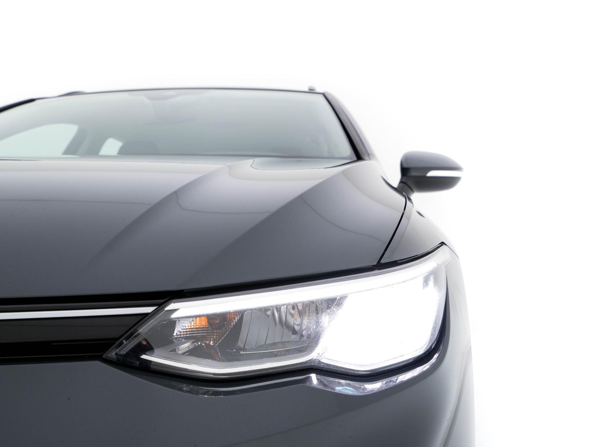 Volkswagen Golf Variant 2.0 TDI Life Business (INCL-BTW)  *FULL-LED | DIGI-COCKPIT | NAVI-FULLMAP | HEATED-COMFORTSEATS | KEYLESS | DAB+ | CARPLAY | ECC | AMBIENT-LIGHT | PDC | 16''ALU*