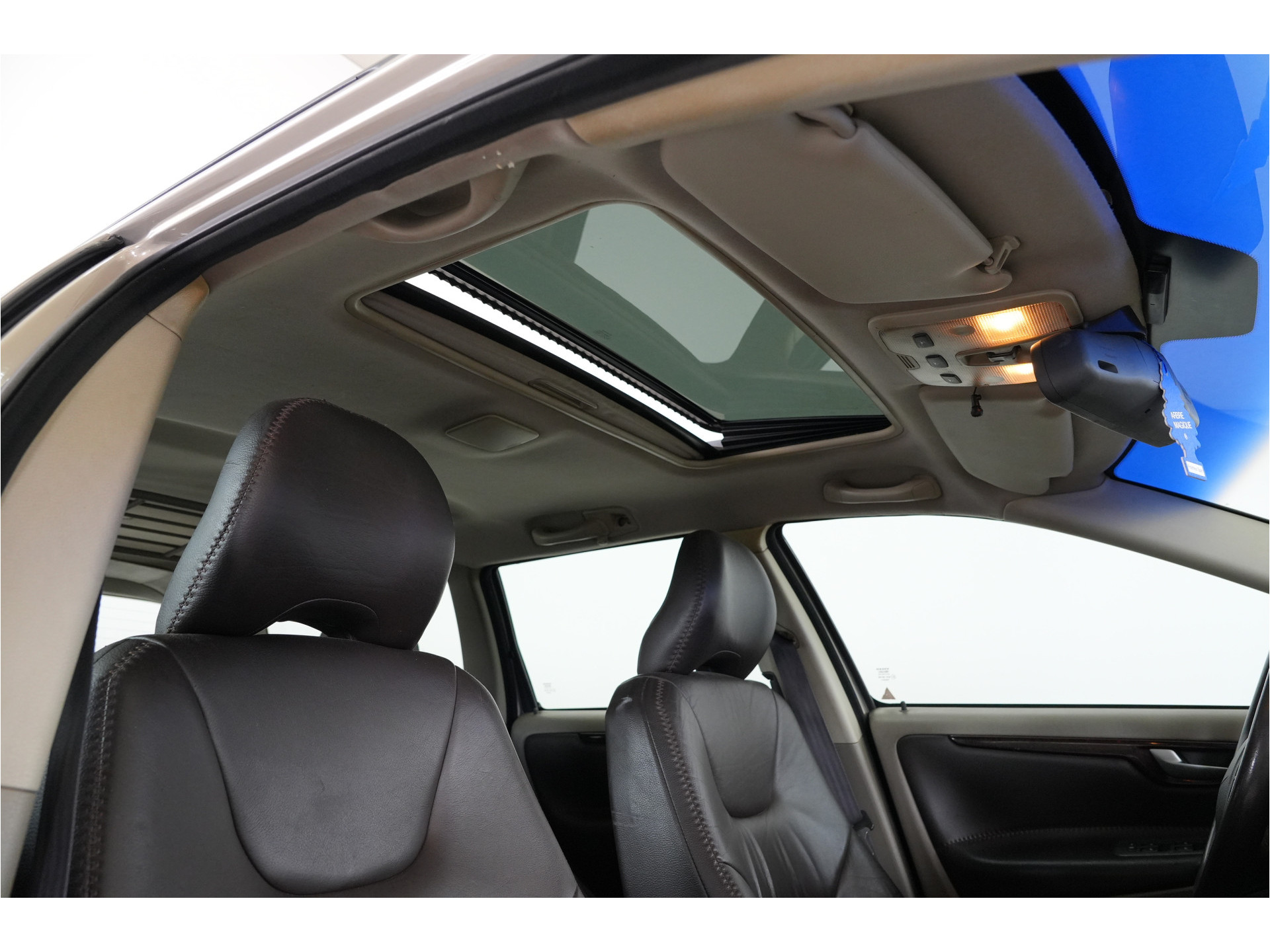 Volvo V70 Cross Country 2.4 T Geartr. Comf. | Blijvend Youngtimer | Trekhaak | Lage stand |