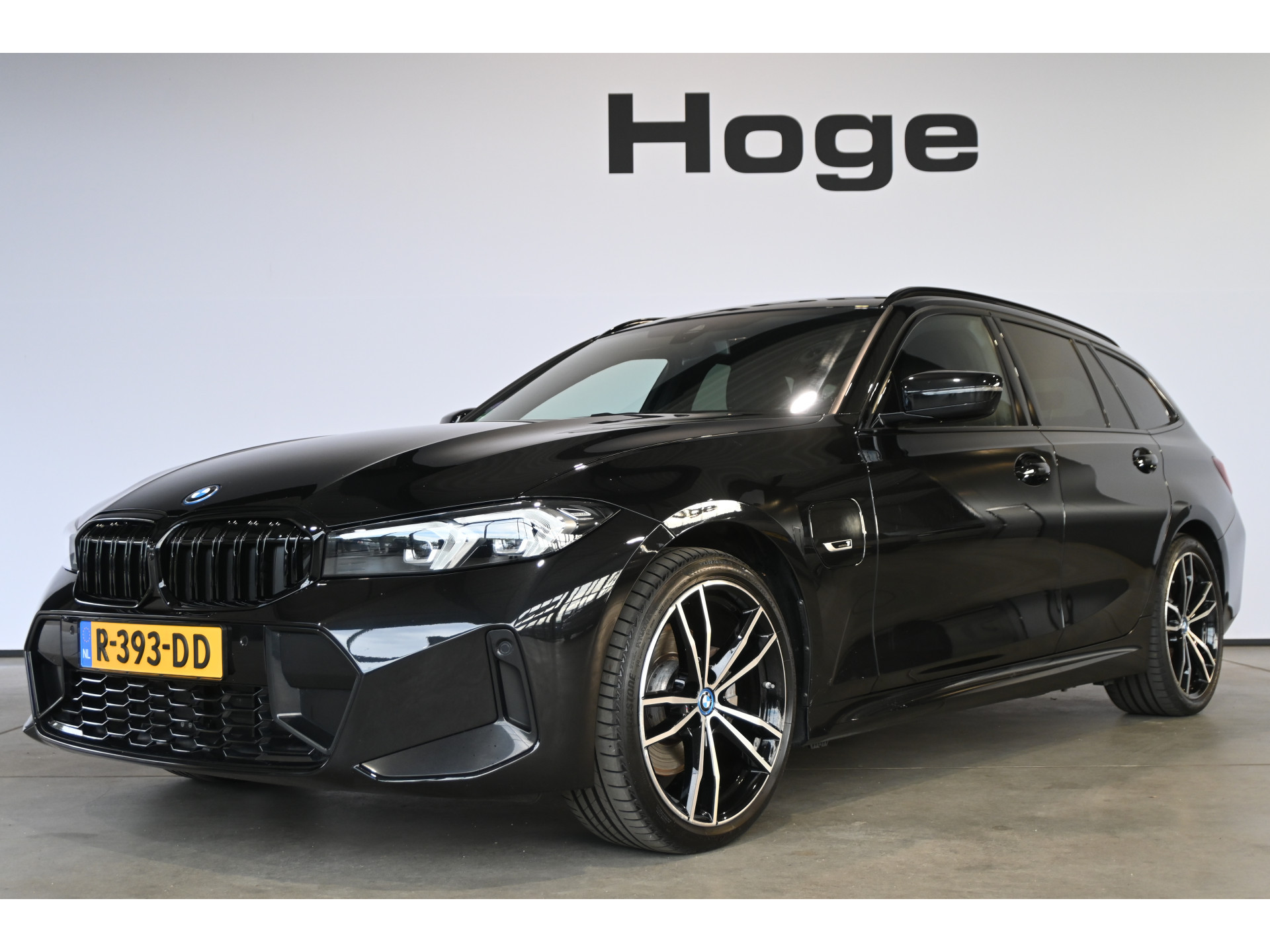 BMW 3-serie Touring 320e M-Sport Clima Cruise CarPlay LED Leder Navigatie 100% Onderhouden! Inruil Mogelijk!