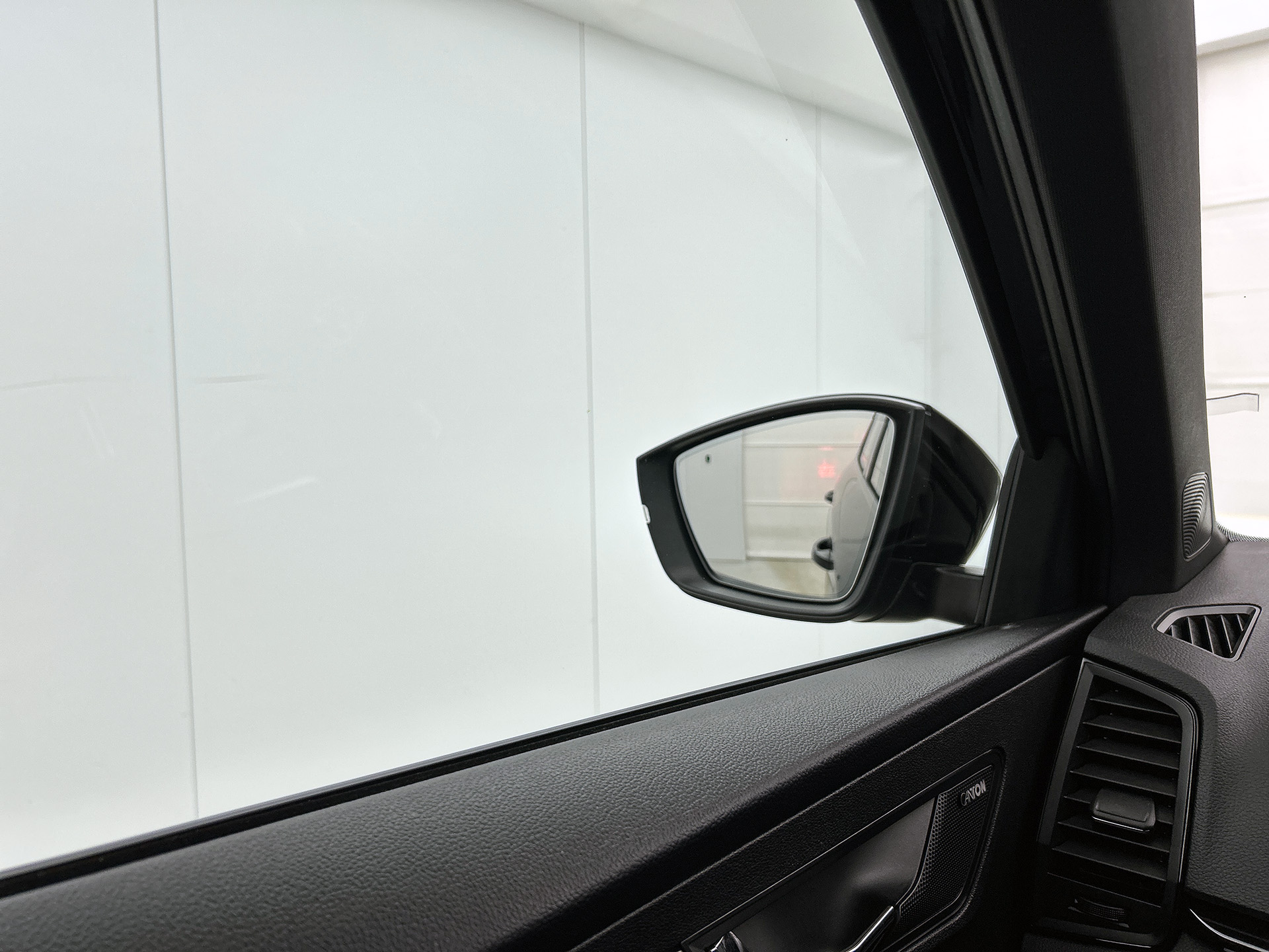 ŠKODA Karoq 1.5 TSI ACT Sportline Business | PANORAMADAK | 360 CAMERA | WINTERPACK | KEYLESS | NAVI | ELEKTR. ACHTERKLEP