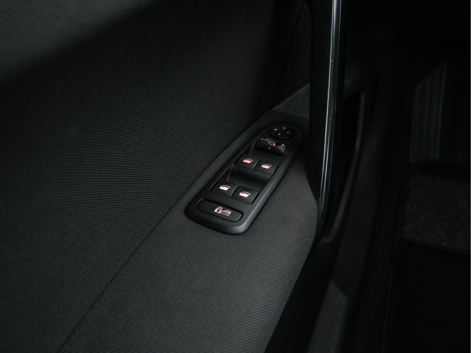 Peugeot 508 2.0 HDi Blue Lease Premium Hybrid4 Aut. *HEAD-UP | LEATHER-FABRIC | XENON | JBL-AUDIO | SHIFT-PADDLES | COMFORT-SEATS | KEYLESS | NAVI-FULLMAP | ECC | PDC | CRUISE | 17''ALU*