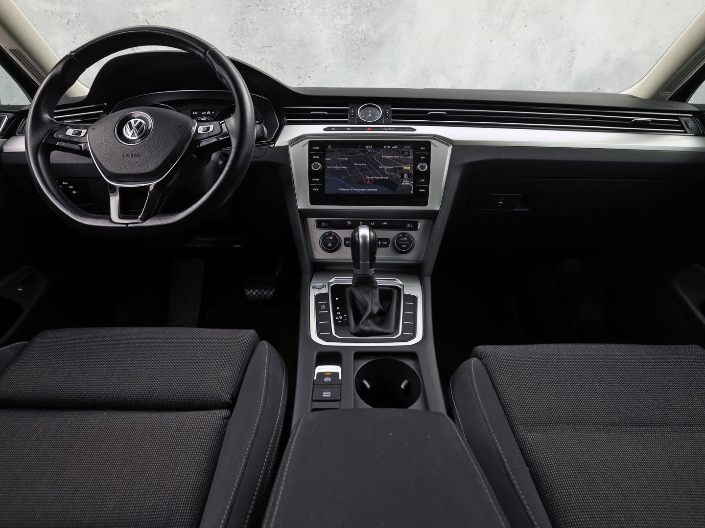 Volkswagen Passat Variant 1.4 TSI ACT Highline 150Pk Automaat (APPLE CARPLAY, GROOT NAVI, CLIMATE, CAMERA, SPORTSTOELEN, GETINT GLAS, KEYLESS START, ADAPTIVE CRUISE,