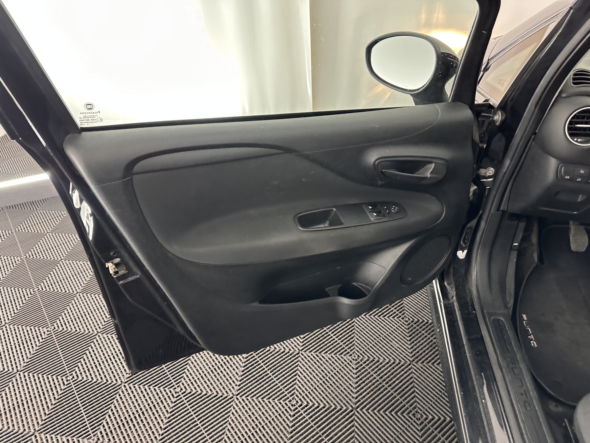 Fiat Punto Evo 1.3 M-Jet Street *AIRCO | CRUISE | COMFORT-SEATS | RADIO-CD/MP3 | 15''ALU*