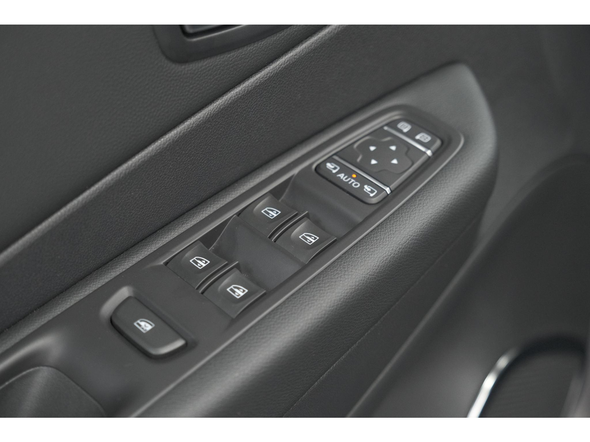 Renault Captur TCe 150 EDC Intens | Camera | Dodehoekdetectie | R-Link Navigatie | Parkeersensoren