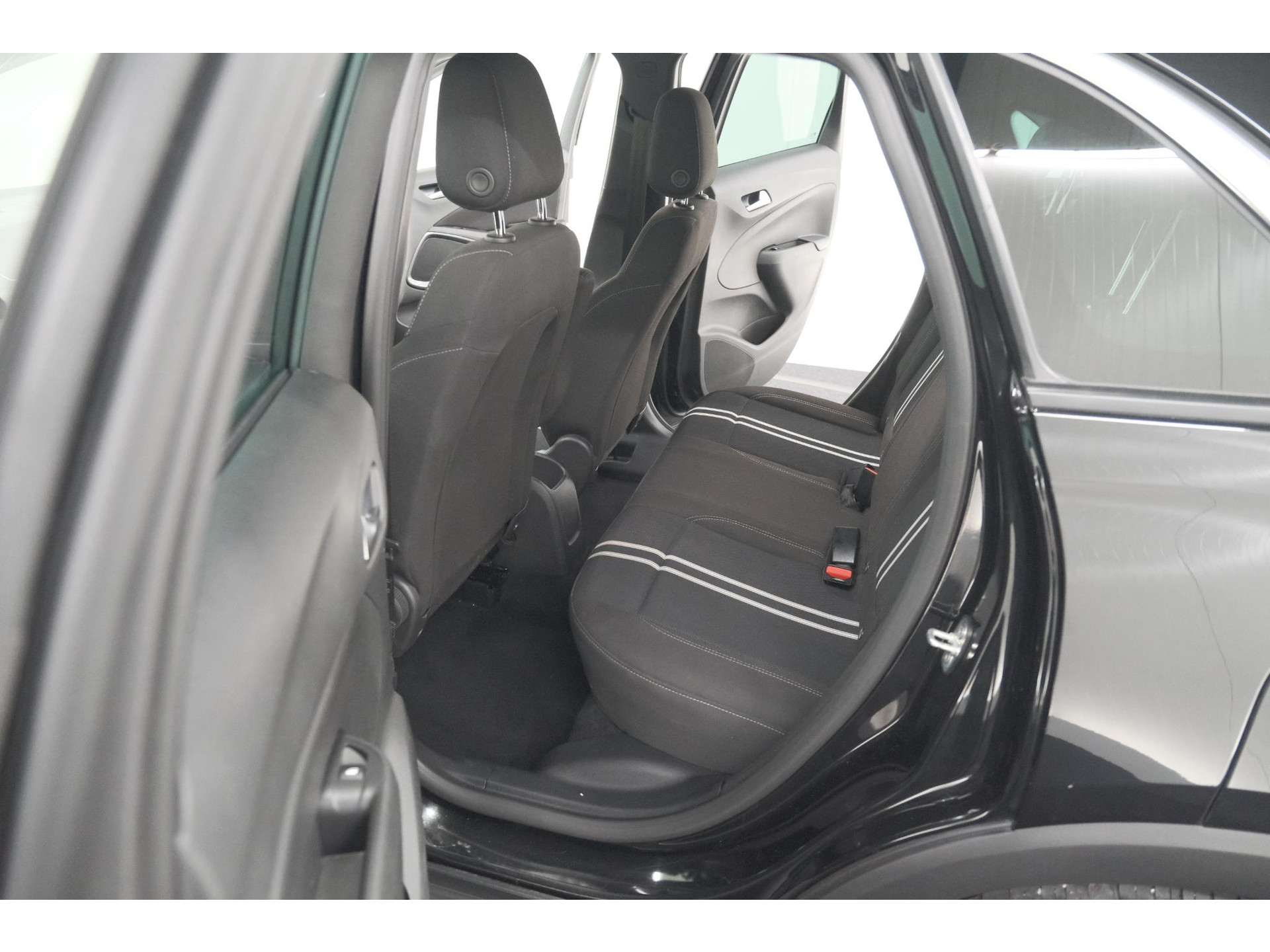 Opel Crossland 110 Turbo Business Elegance | Camera | Dodehoekdetectie | Navigatie | Apple Carplay