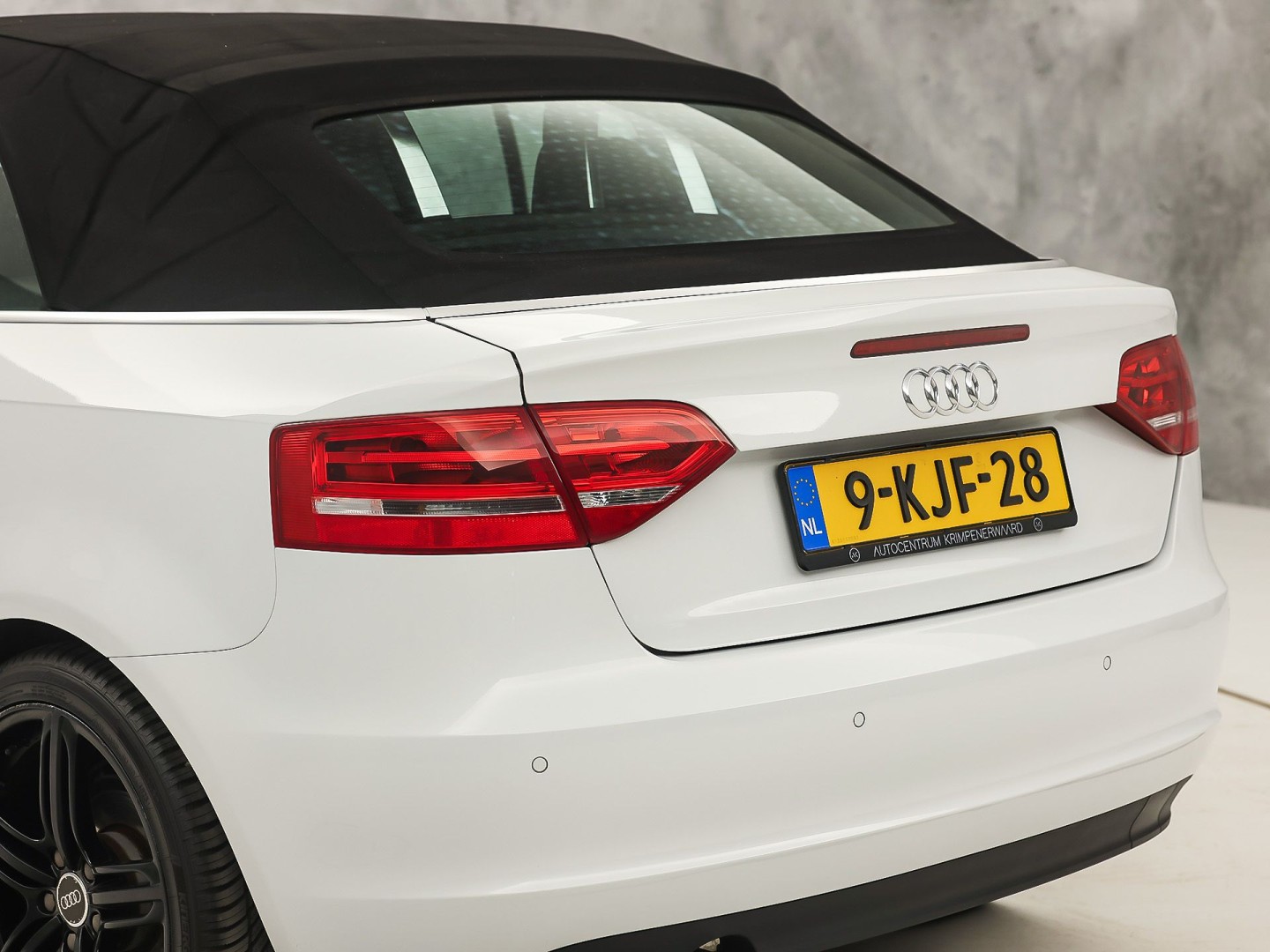 Audi A3 1.2 TFSI S-Line Sport (NAVIGATIE, CLIMATE, LEDER, STOELVERWARMING, SPORTSTOELEN, PARKEERSENSOREN, XENON, NIEUWSTAAT)