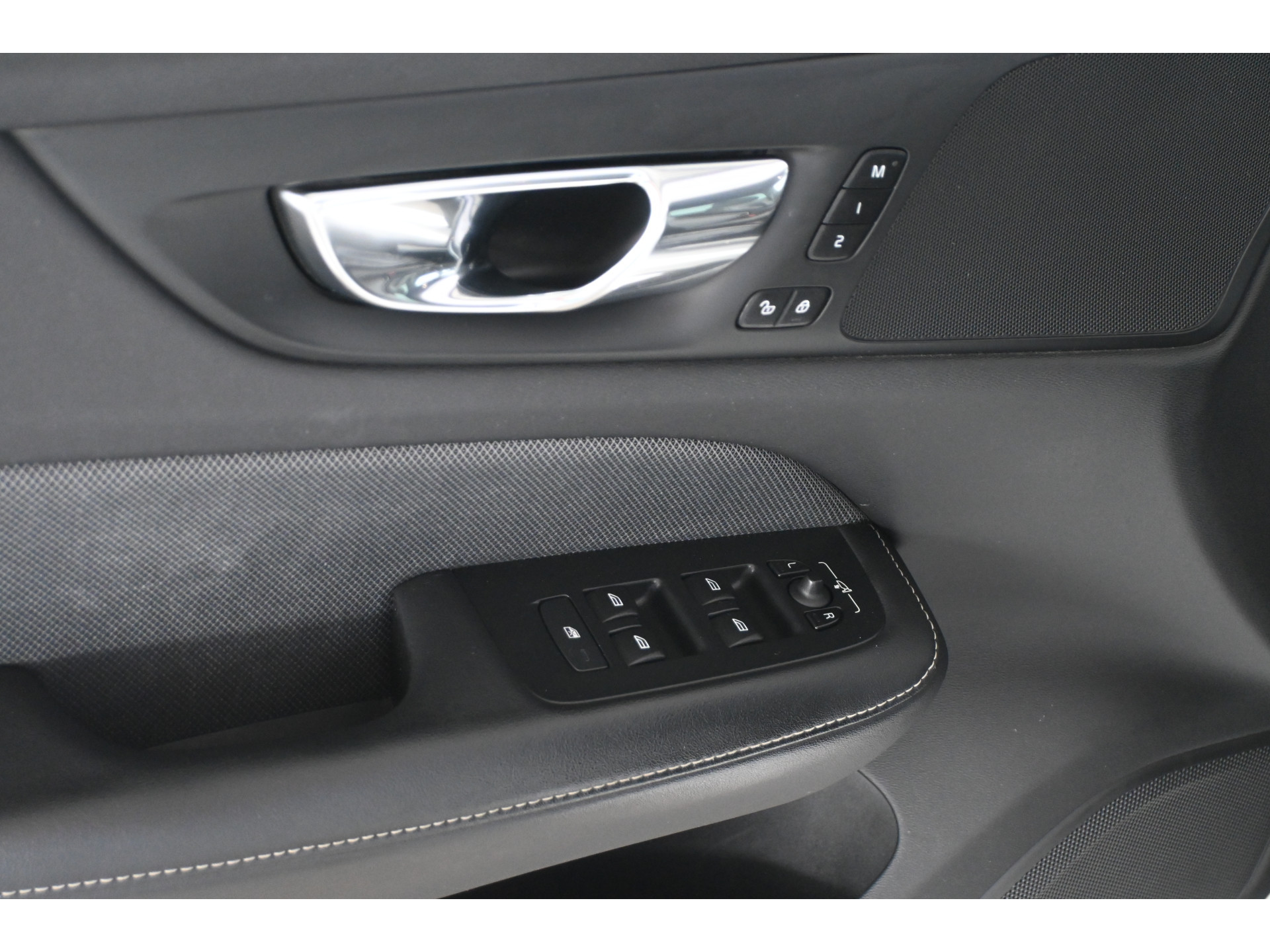 Volvo V60 2.0 B4 R-Design Navigatie Carplay Stoel/Stoelverwarming Virtual Goed Onderhouden! Inruil Mogelijk!