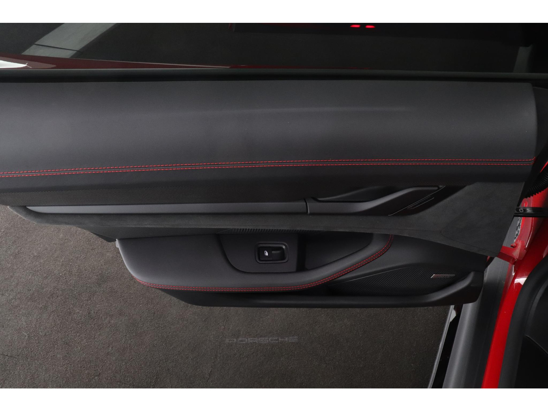 Porsche Taycan Sport Turismo GTS | 93 kWh Accu Plus | Surround View | InnoDrive | Sport Chrono Pakket | Panoramadak