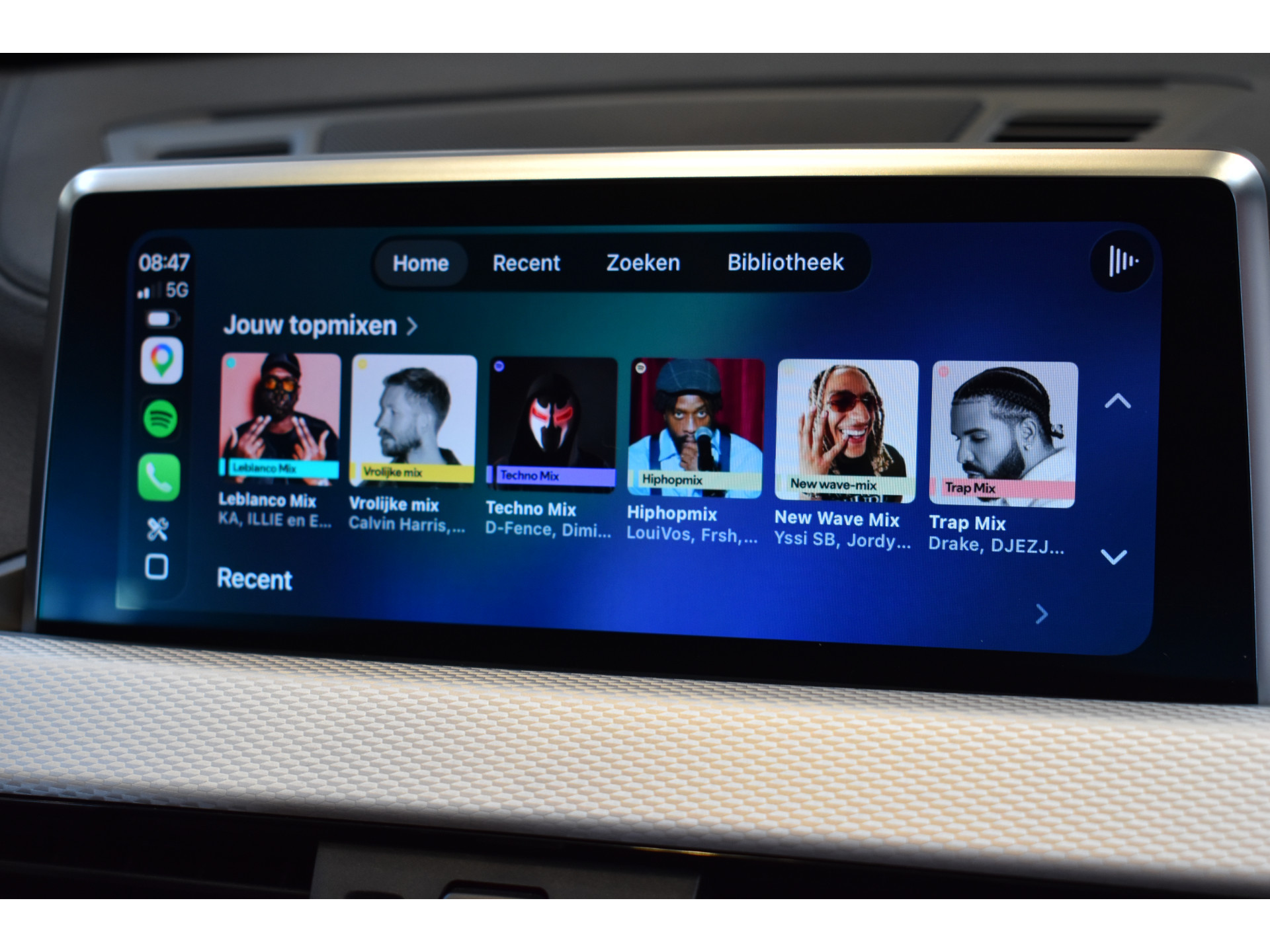 BMW X1 sDrive18i M-Pakket Carplay/Navi Panoradak Automaat Led Stoelverwarming