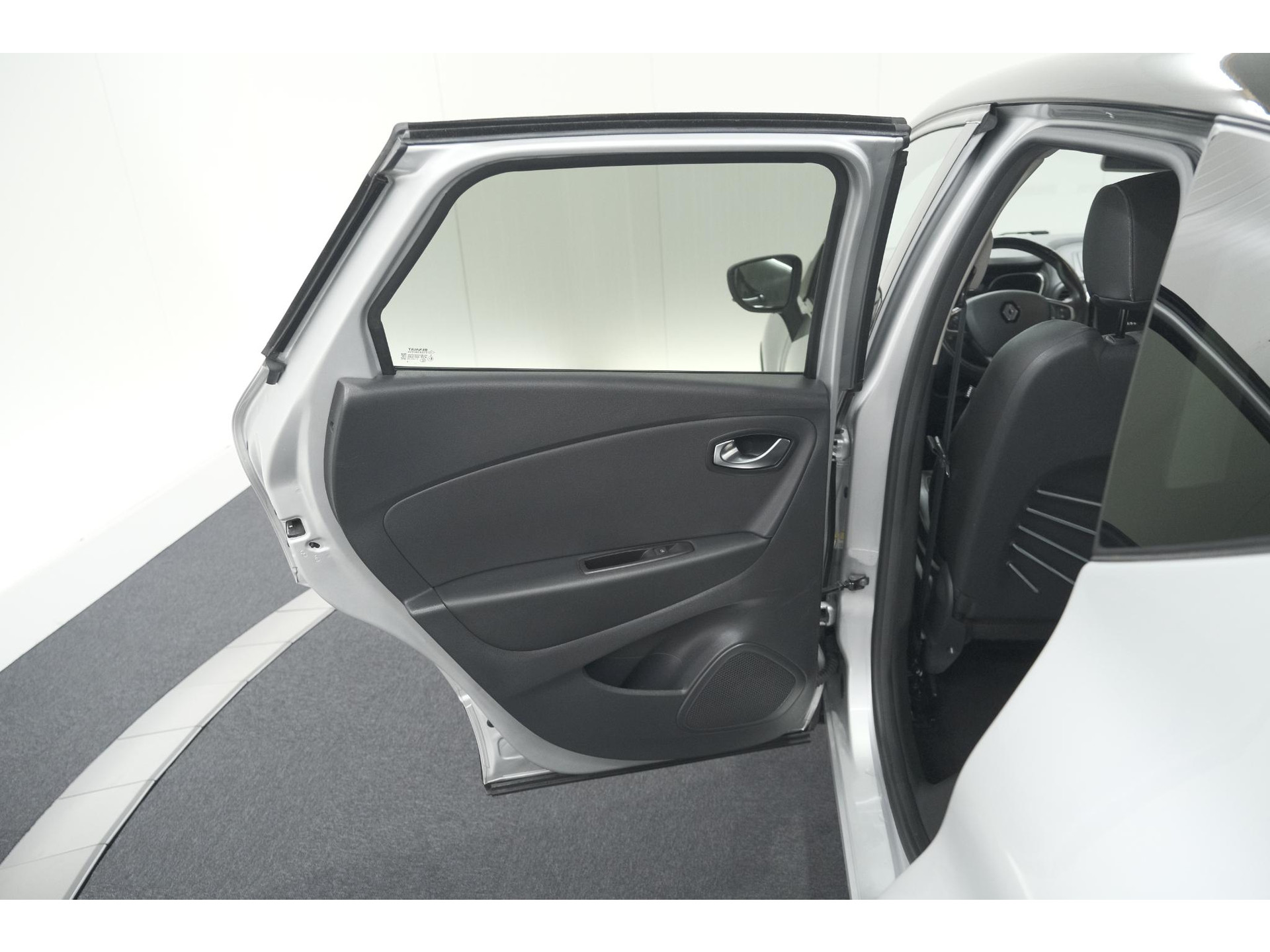 Renault Captur TCe 150 EDC Intens | Trekhaak | Navigatie | Parkeersensoren