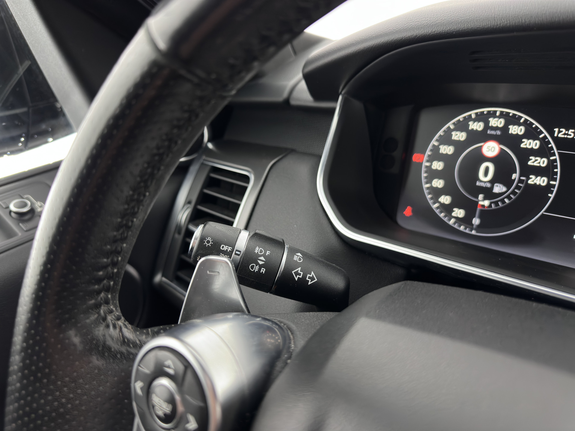 Land Rover Range Rover Sport 3.0 TDV6 HSE Dynamic Aut. *PANO | DIGI-COCKPIT | LEATHER | XENON | NAVI-FULLMAP | CAMERA | KEYLESS | AIR-SUSPENSION | ECC | PDC | HEATED-SPORTSEATS | AMBIENT-LIGHT | CARBON-INLAY | SHIFT-PADDLES | CRUISE |