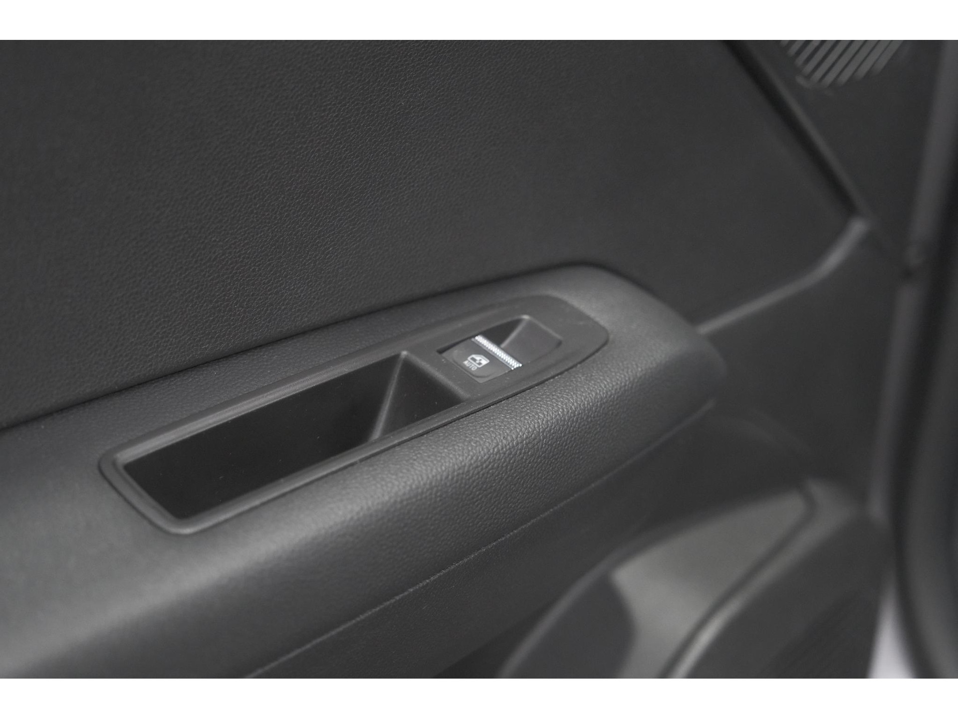 Renault Captur Mild Hybrid 160 EDC Techno | Pack Winter | Camera | Adaptieve Cruise Control | Apple Carplay