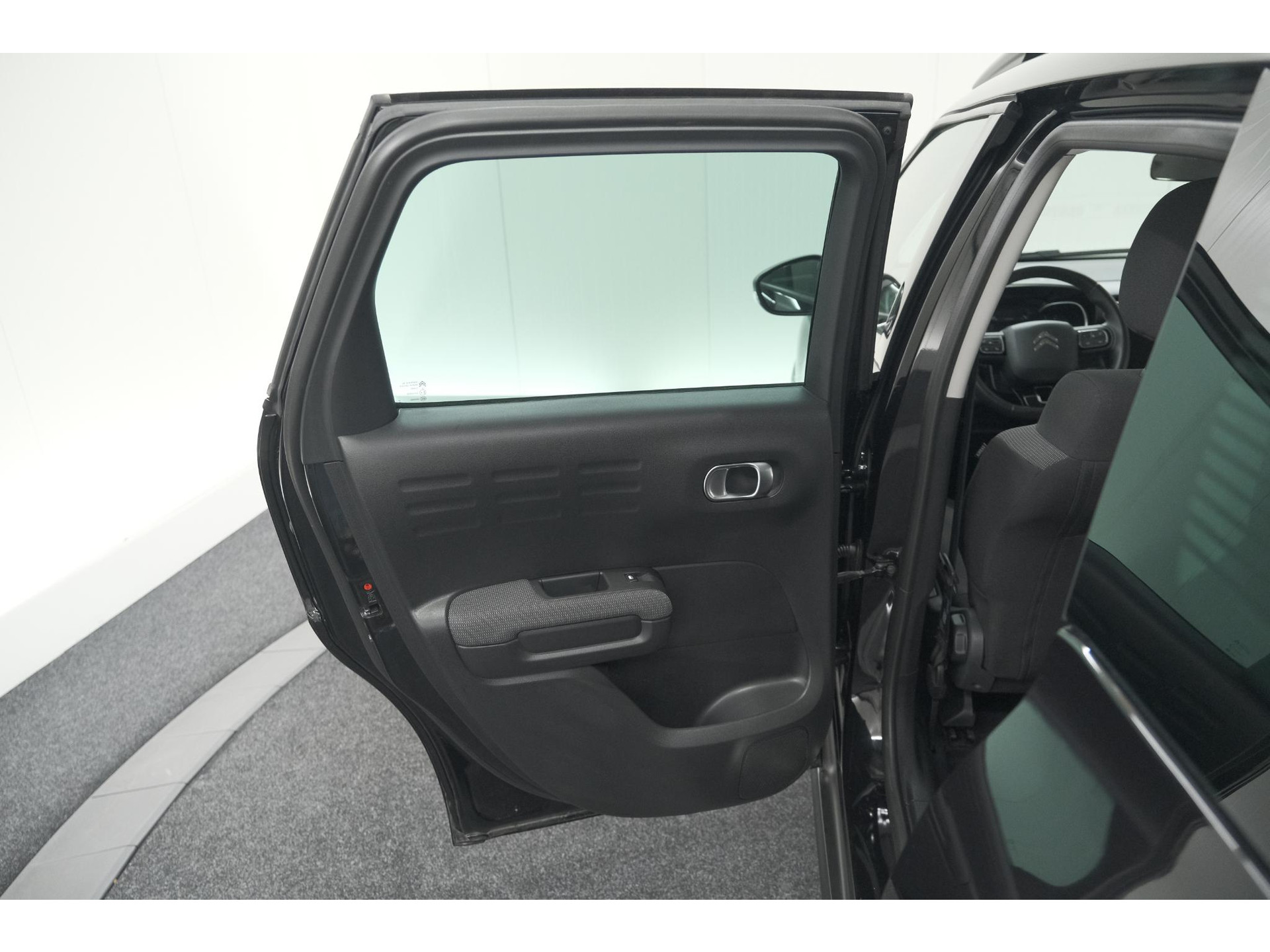 Citroen C3 Aircross PureTech 130 EAT6 Plus | Stoelverwarming | Apple Carplay | Parkeersensoren