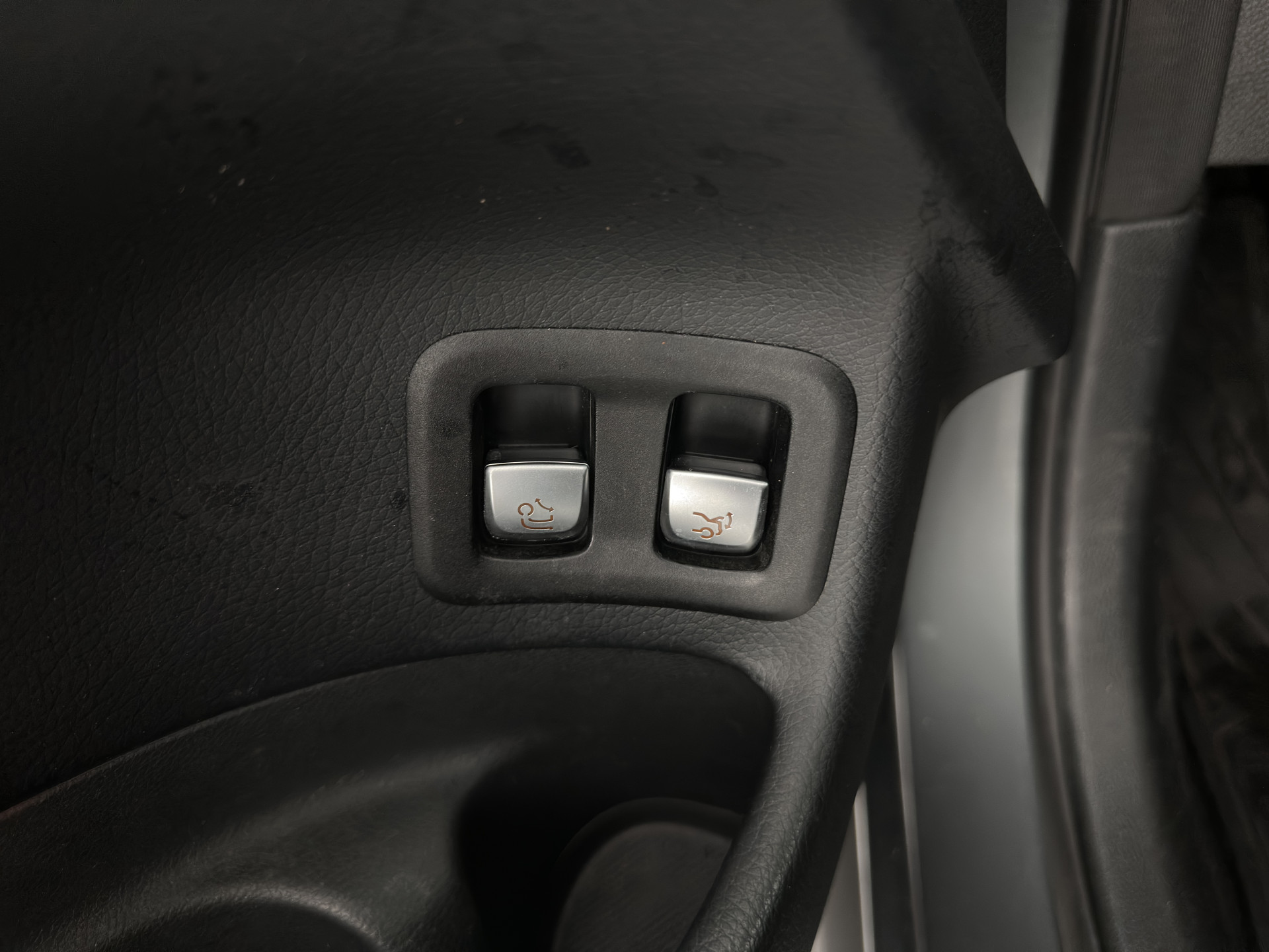 Mercedes-Benz GLC-klasse 220d 4MATIC Premium Plus (INCL-BTW) *PANO | LEATHER | FULL-LED | MEMORY-PACK | TOPVIEW | BLINDSPOT | HEATED-COMFORTSEATS | NAVI-FULLMAP | ECC | PDC | CRUISE | SHIFTPADDLES | TOWBAR | 18''ALU*