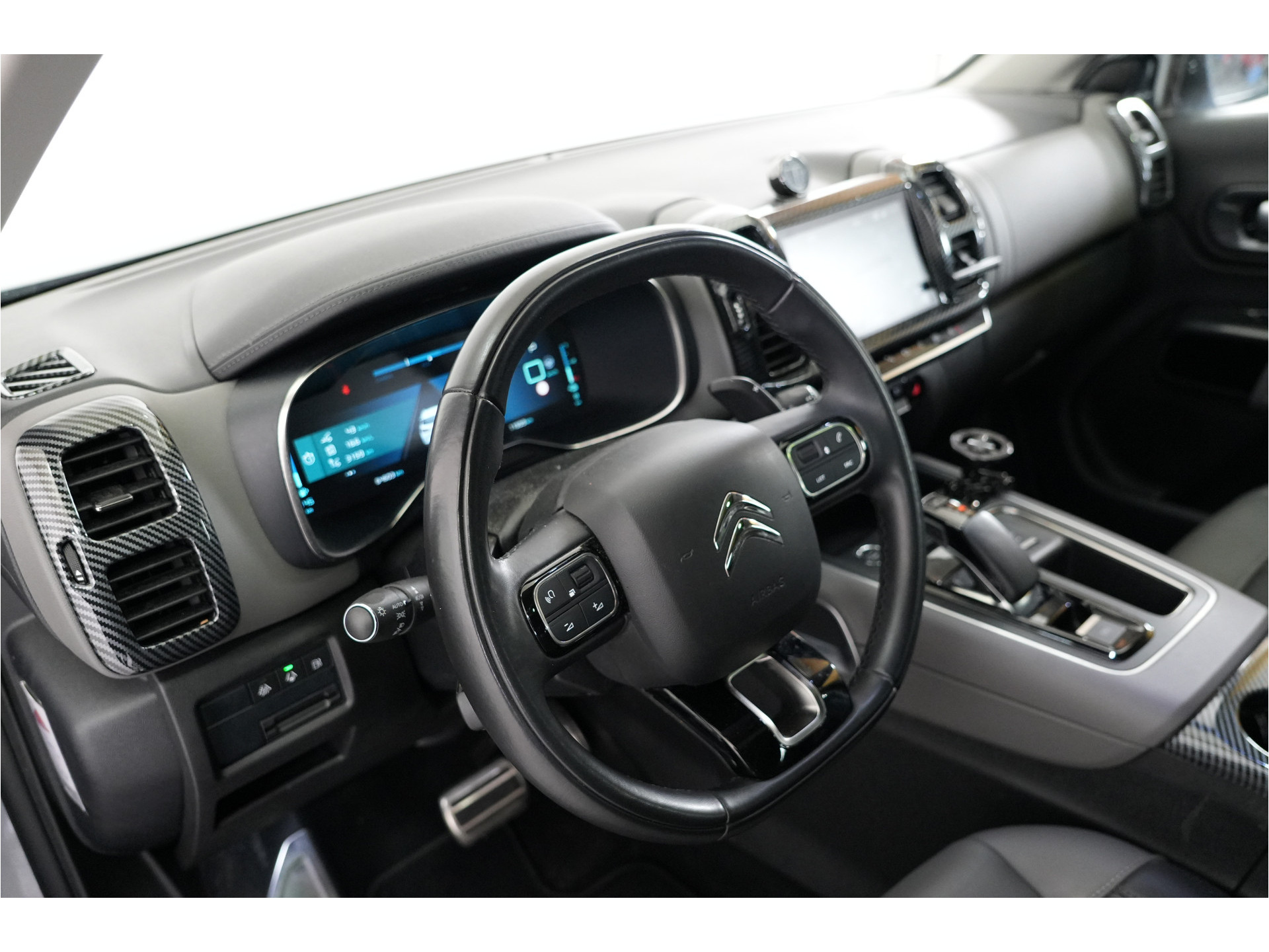Citroën C5 Aircross 1.6 Shine 225 pk PHEV | SOH 95.5% | Pano | Leder | Massage | Adaptieve Cruise | El. stl. verst. | Inparkeer |