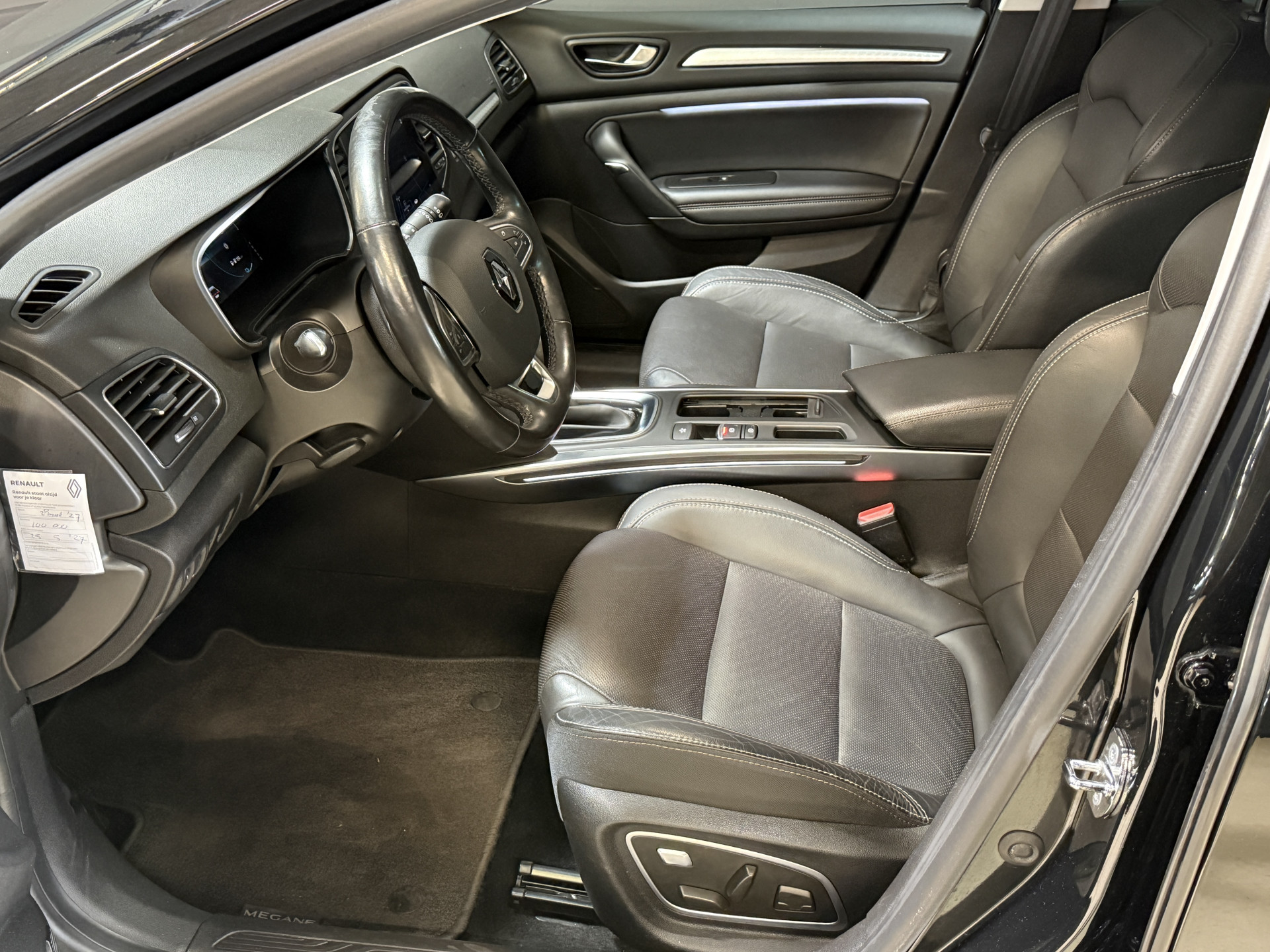 Renault Mégane Estate 1.6 E-Tech Plug-In Hybrid 160 Business Edition One | Apple Carplay | Stoel/stuurverwarming | Full LED | Keyless